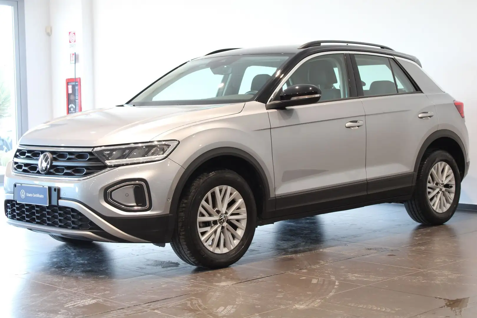Volkswagen T-Roc 1.5 TSI ACT DSG Life - 1