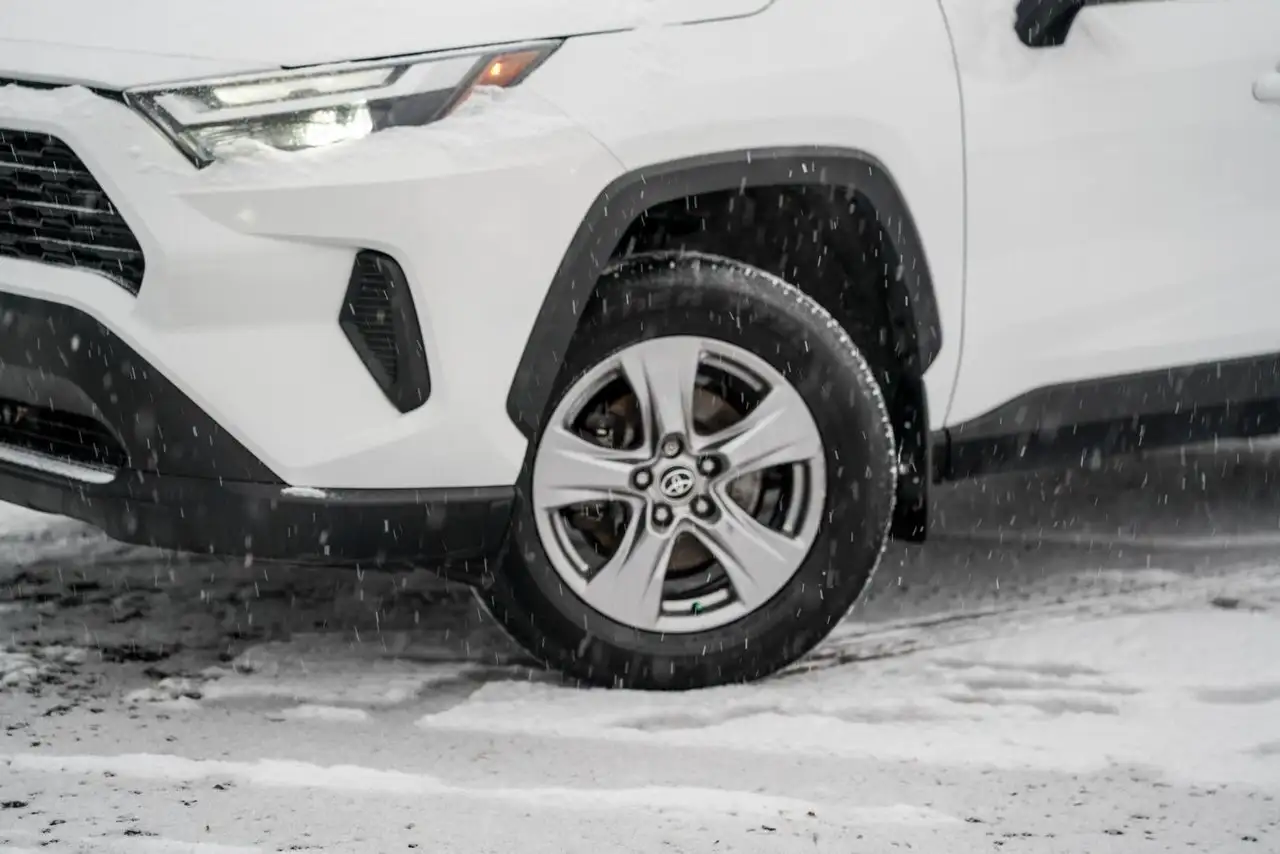 Toyota RAV 4 снимка Toyota RAV 4