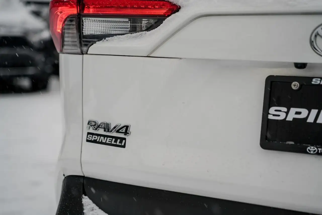 Toyota RAV 4 снимка Toyota RAV 4