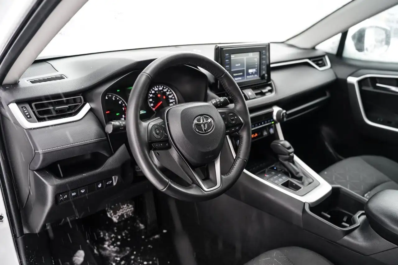 Toyota RAV 4 снимка Toyota RAV 4