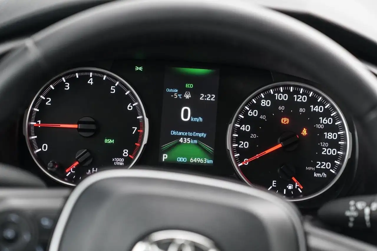 Toyota RAV 4 снимка Toyota RAV 4