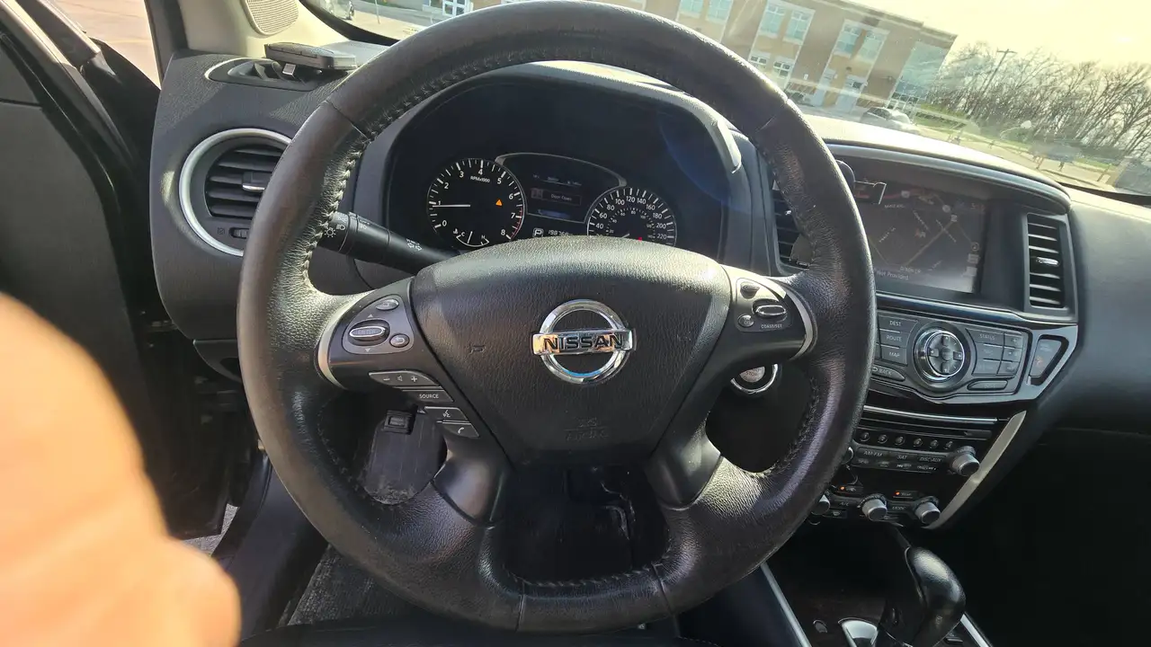 Nissan Pathfinder fotografie Nissan Pathfinder