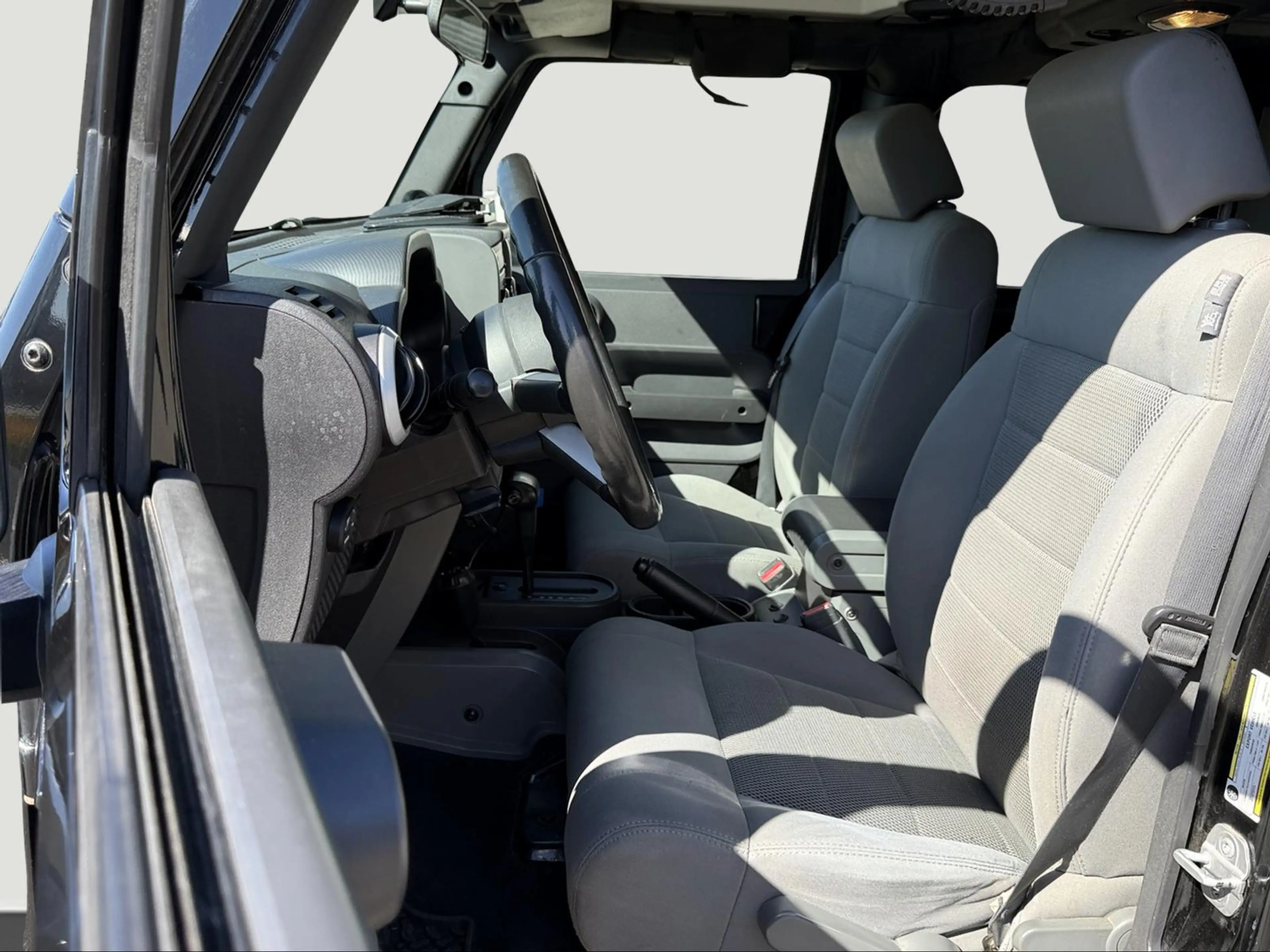 Jeep Wrangler Sahara UNLIMITED 2.8CRD STANDK/AHK — photo 5