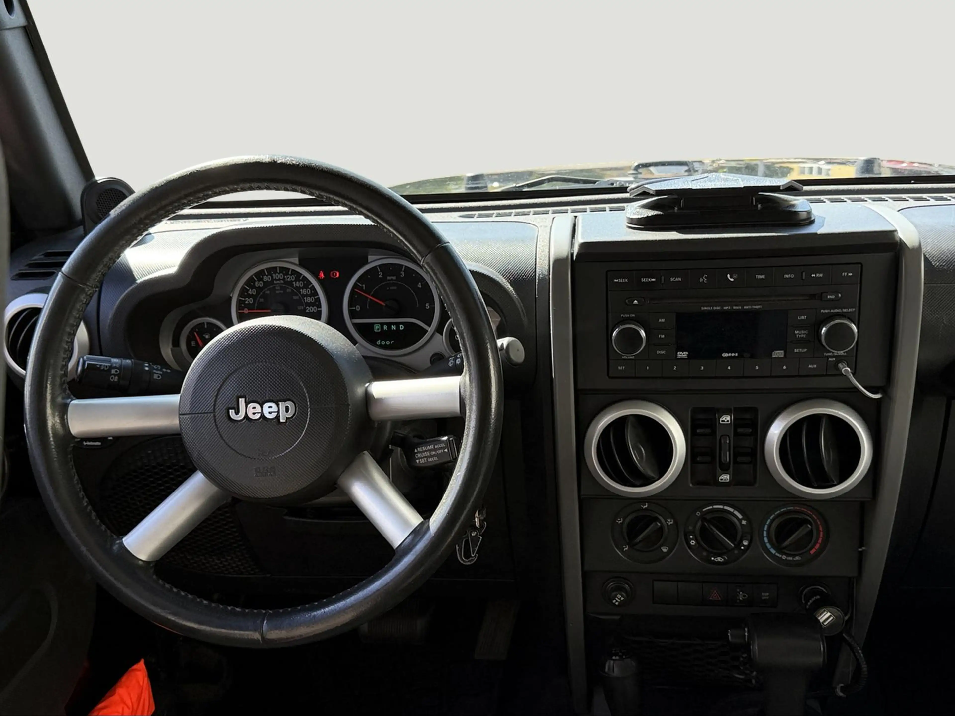 Jeep Wrangler Sahara UNLIMITED 2.8CRD STANDK/AHK — photo 10