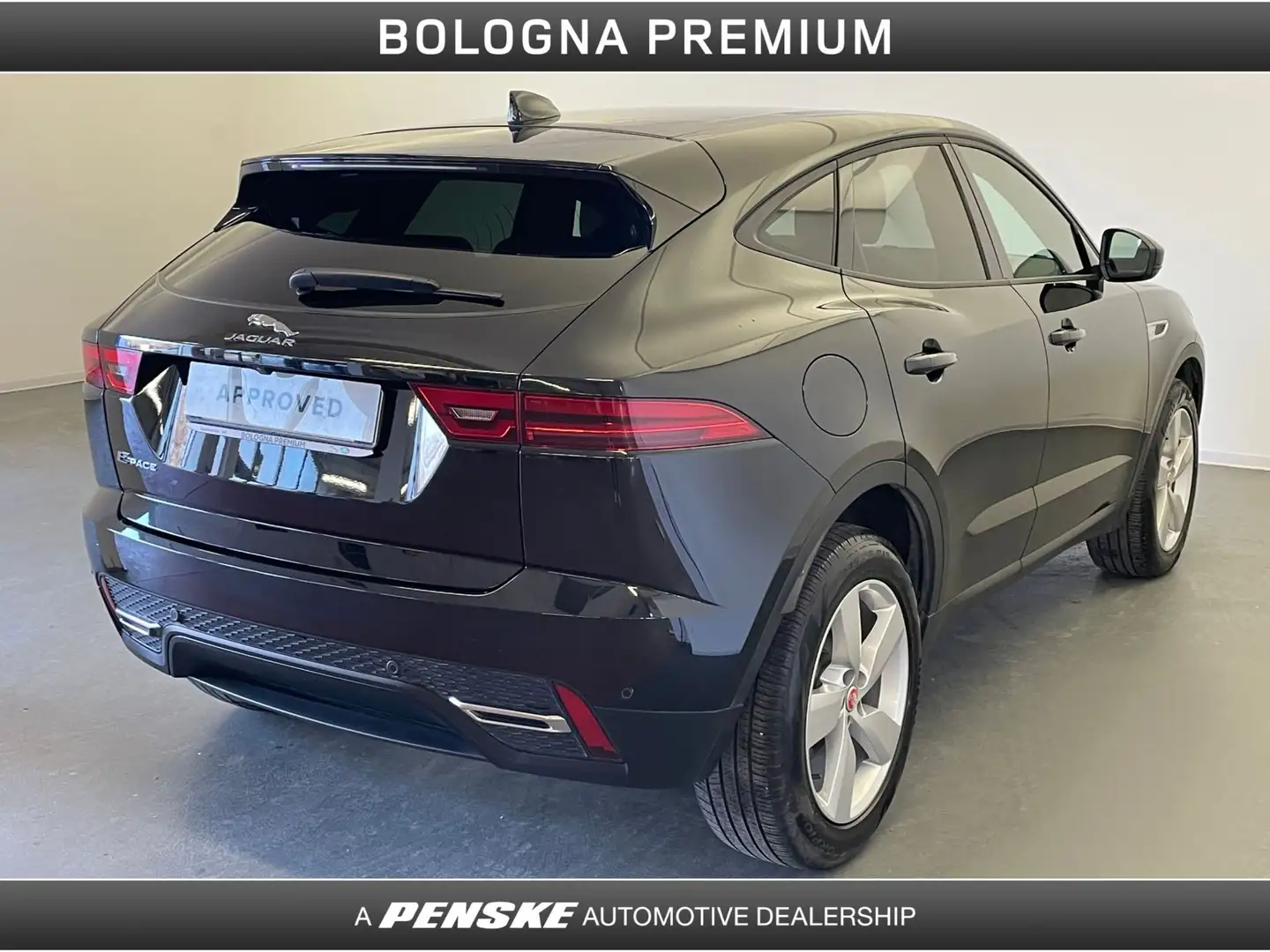 Jaguar E-Pace 2.0D I4 163 CV AWD Auto SE Nero - 2
