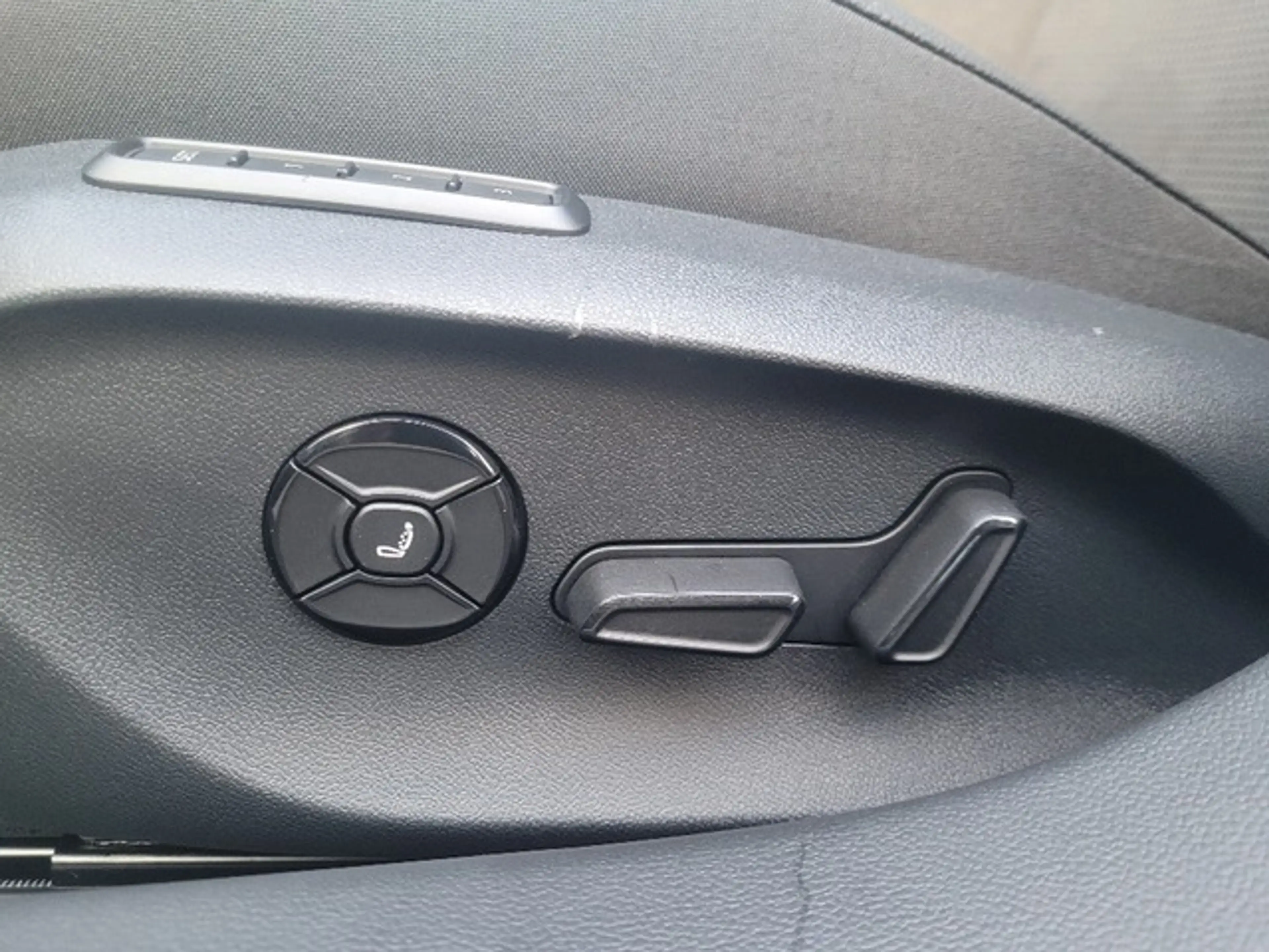Skoda Superb Combi 2.0 TDI 142 kW 4x4 Sportline — photo 20