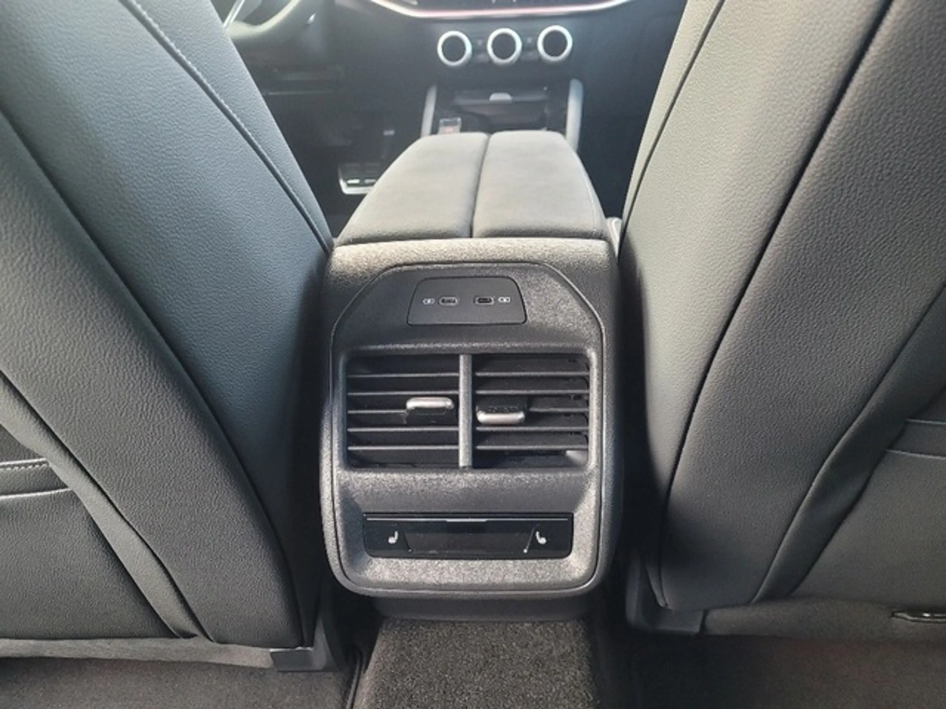 Skoda Superb Combi 2.0 TDI 142 kW 4x4 Sportline — photo 23