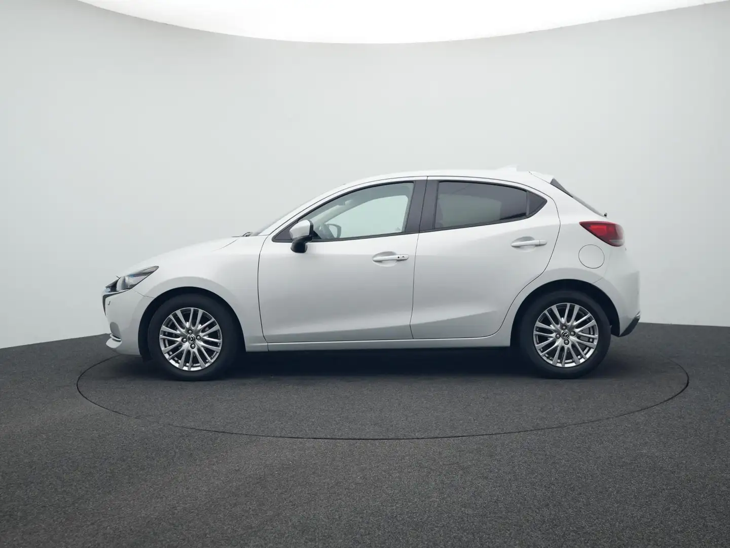 Mazda 2 1.5 Skyactiv-G Luxury i-Activesense : dealer onder Blanc - 2