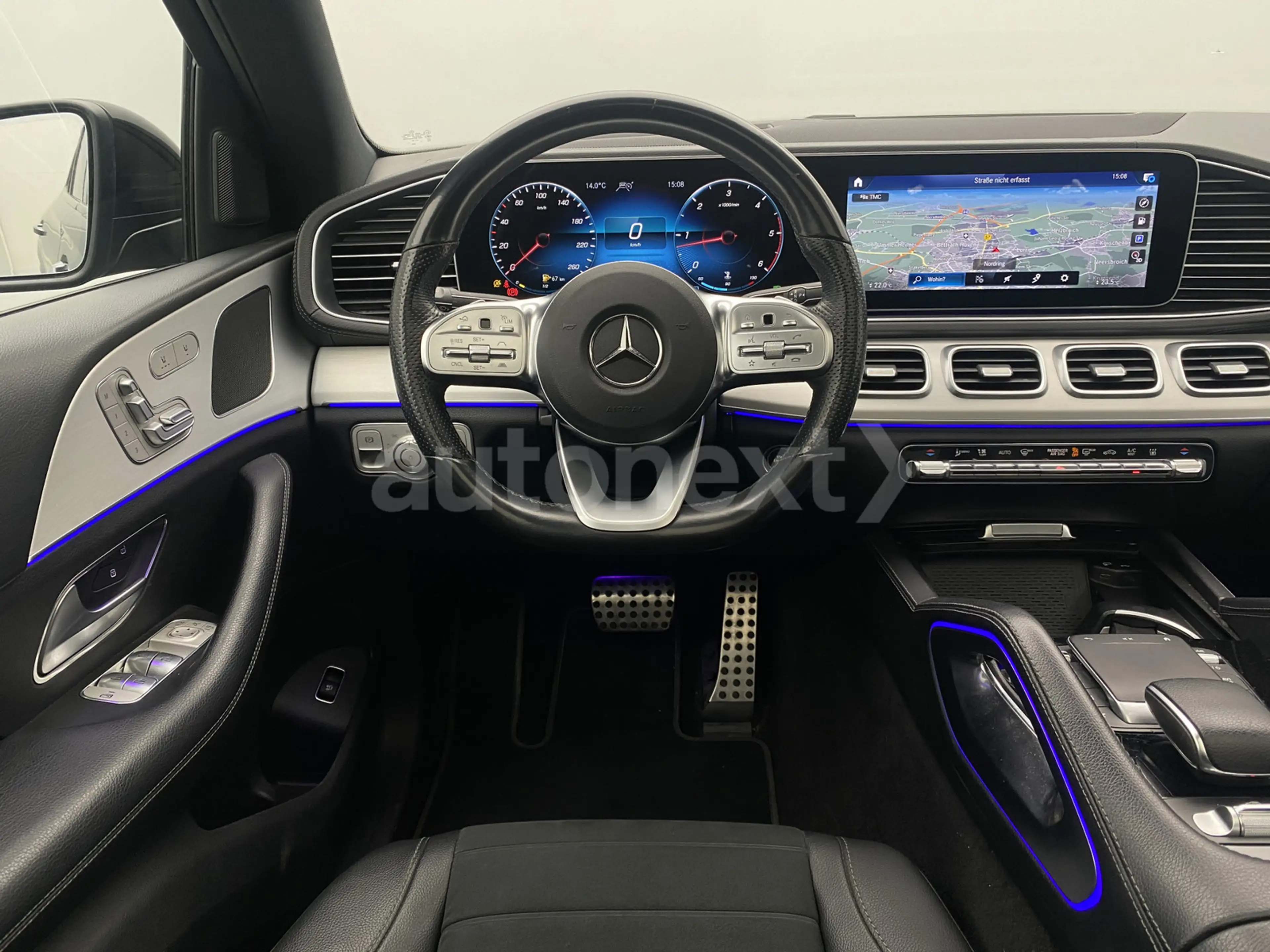 Mercedes-Benz GLE 400 d Coupe *2x AMG Line+Night* Pano+22"+Multi — photo 2