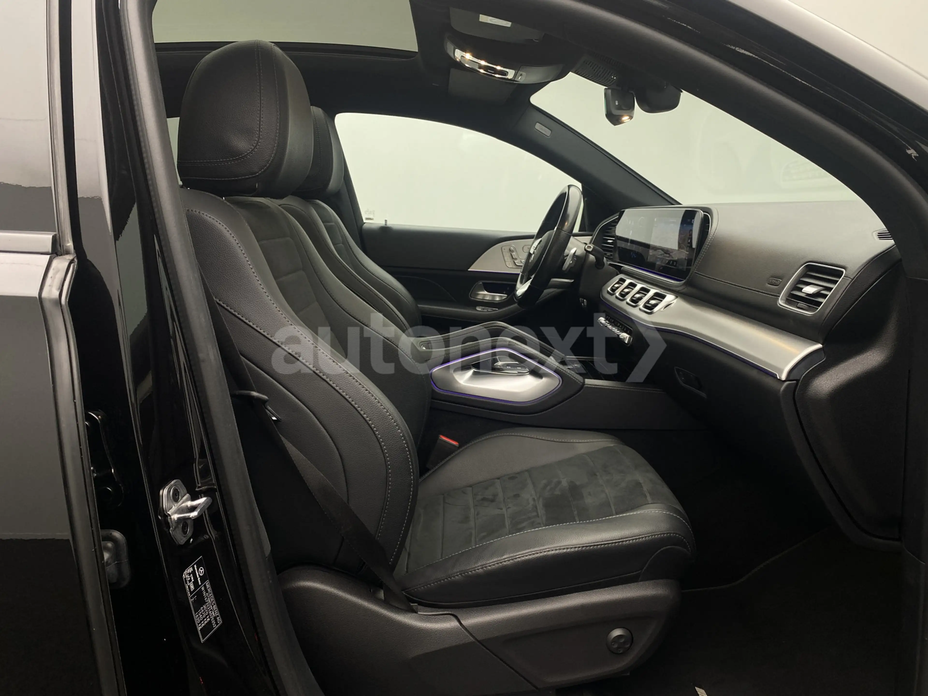 Mercedes-Benz GLE 400 d Coupe *2x AMG Line+Night* Pano+22"+Multi — photo 15