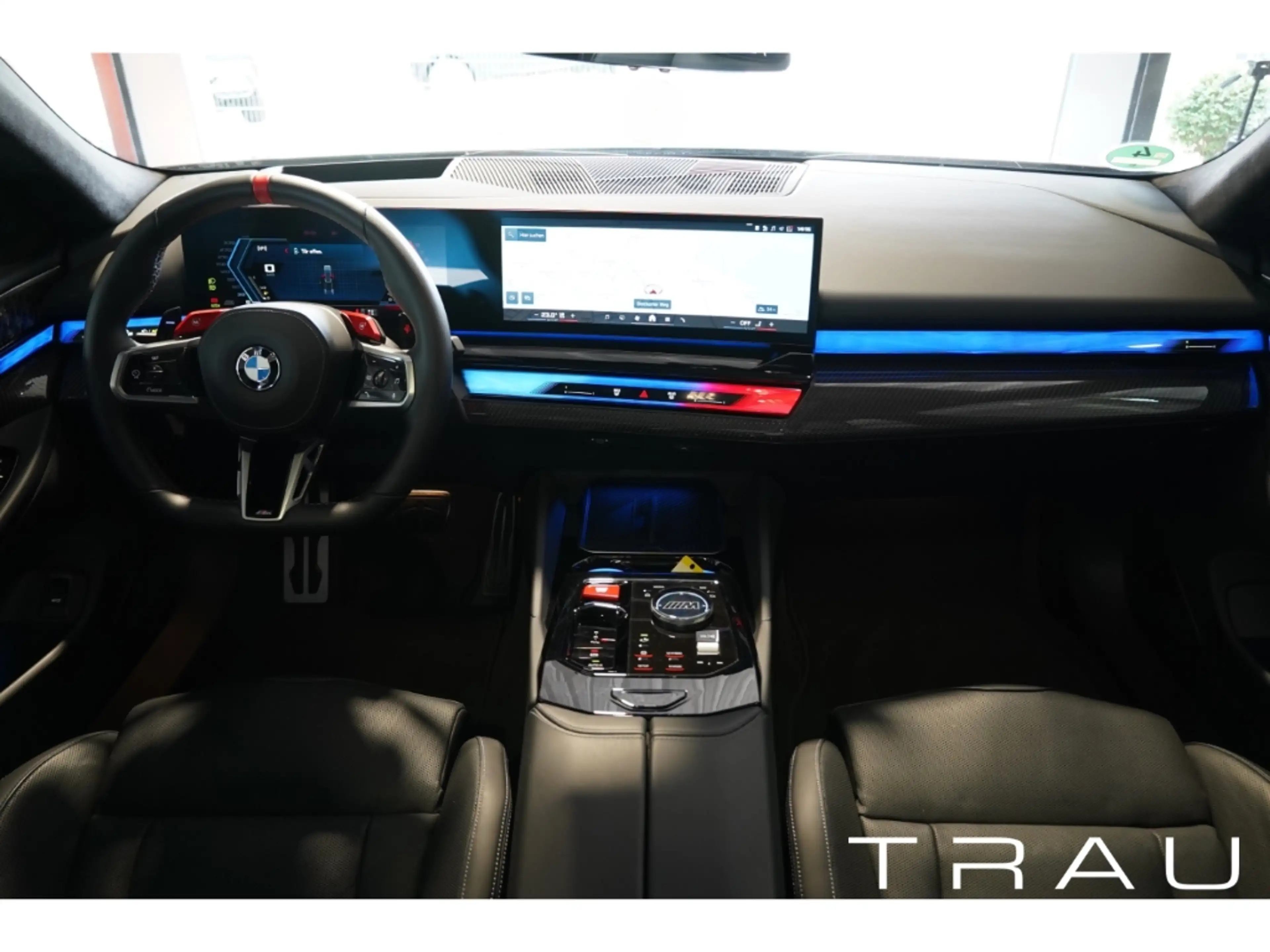 BMW M5 Ultimate Memo HUD AHK B&W 360 Pano Carbon — photo 13