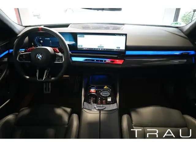 BMW M5 view 13