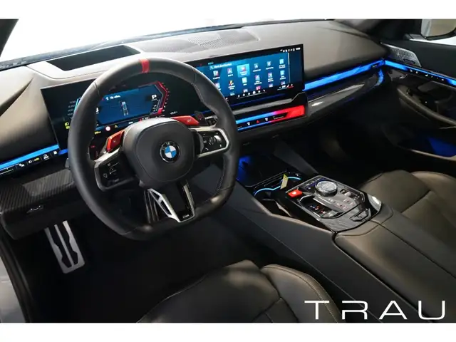 BMW M5 view 9