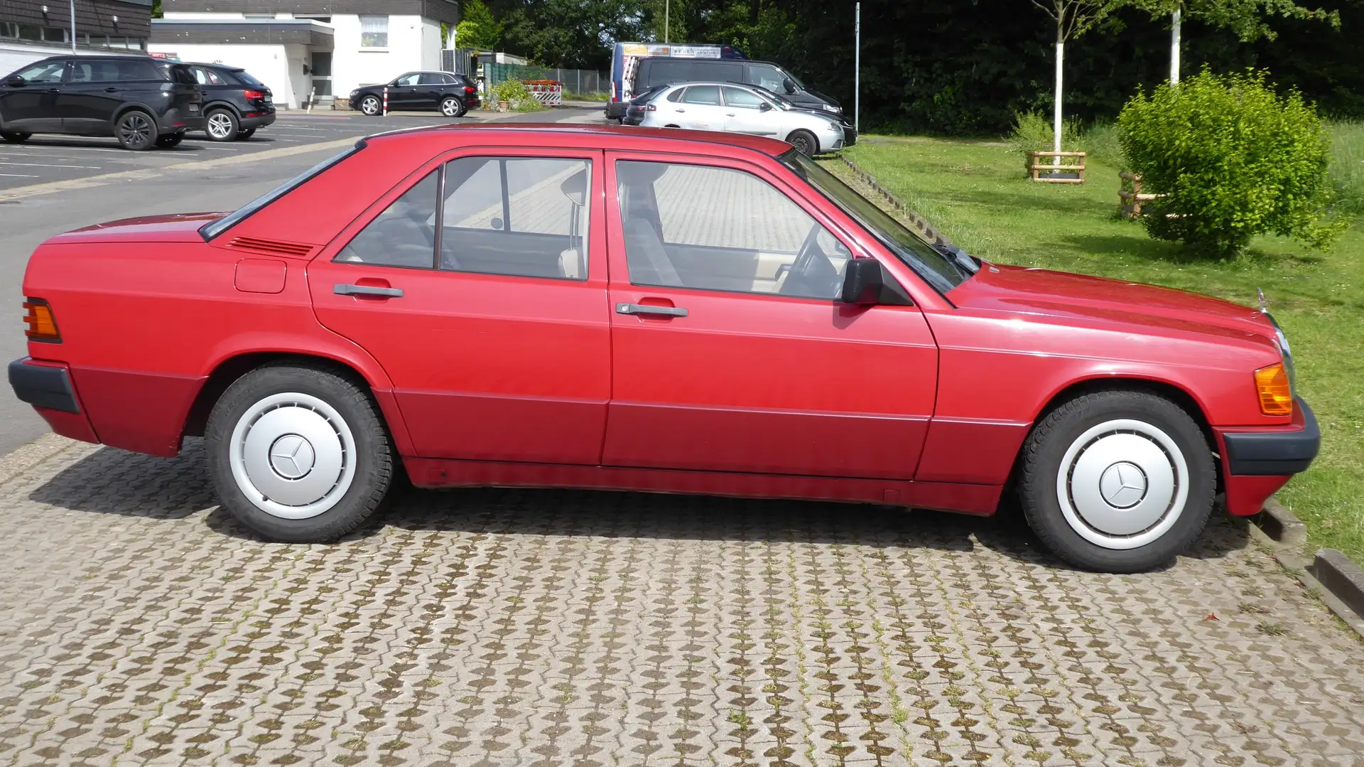 Mercedes-Benz 190 190 E W201 Rot - 2
