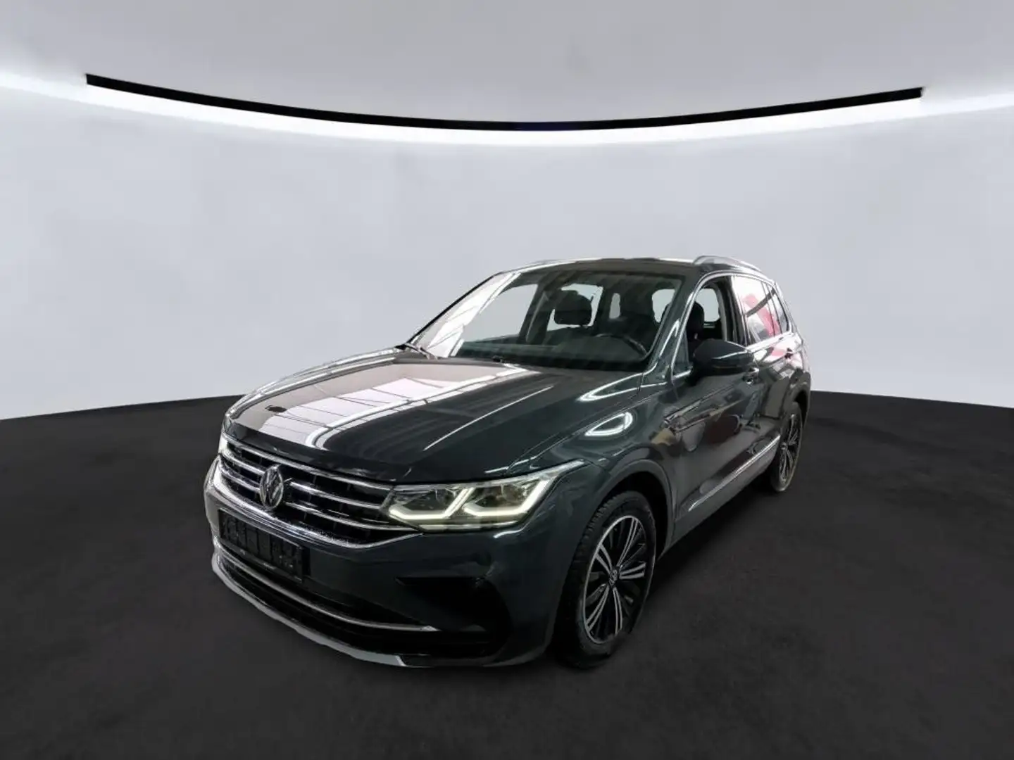 Volkswagen Tiguan 1.5 TSI OPF DSG Elegance Grau - 2