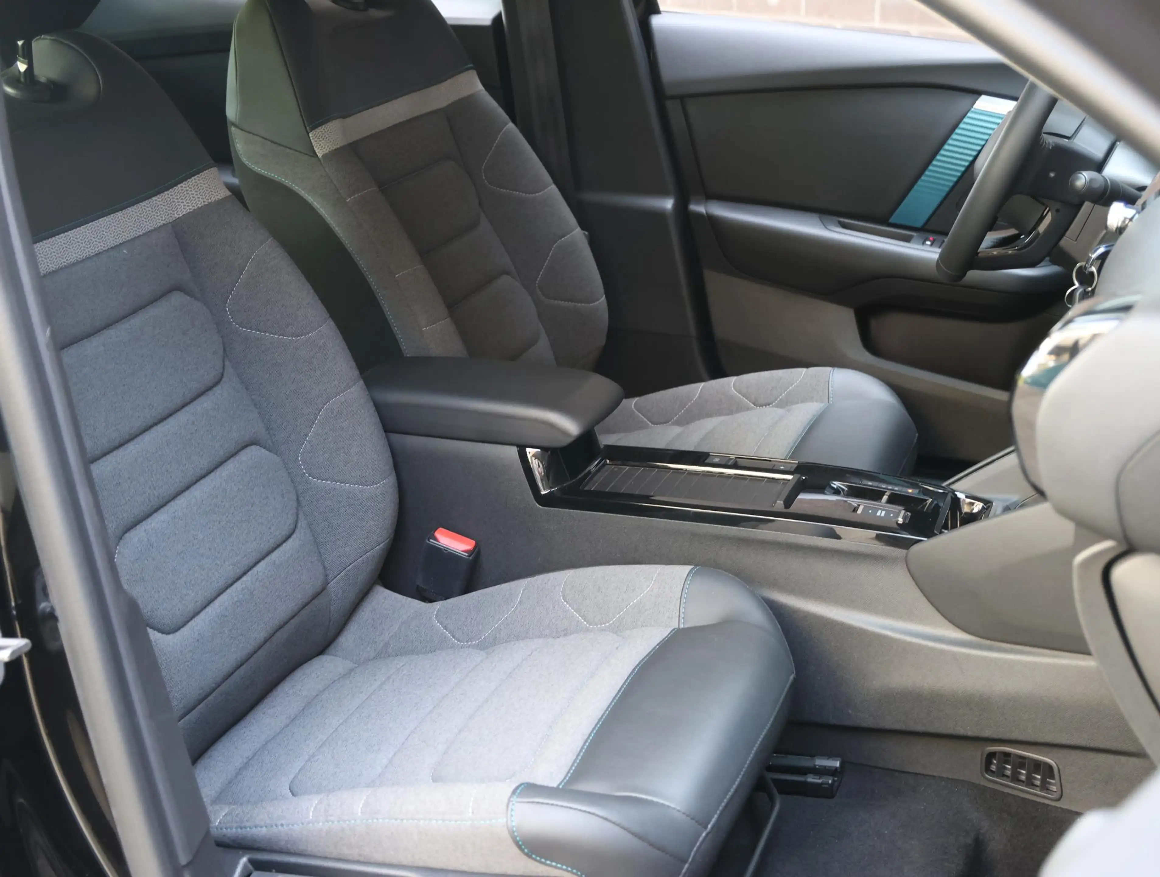 Citroen E-C4 Electric Feel 50kWh 136pk | Accu 93% | Apple Carplay/Androi — photo 12