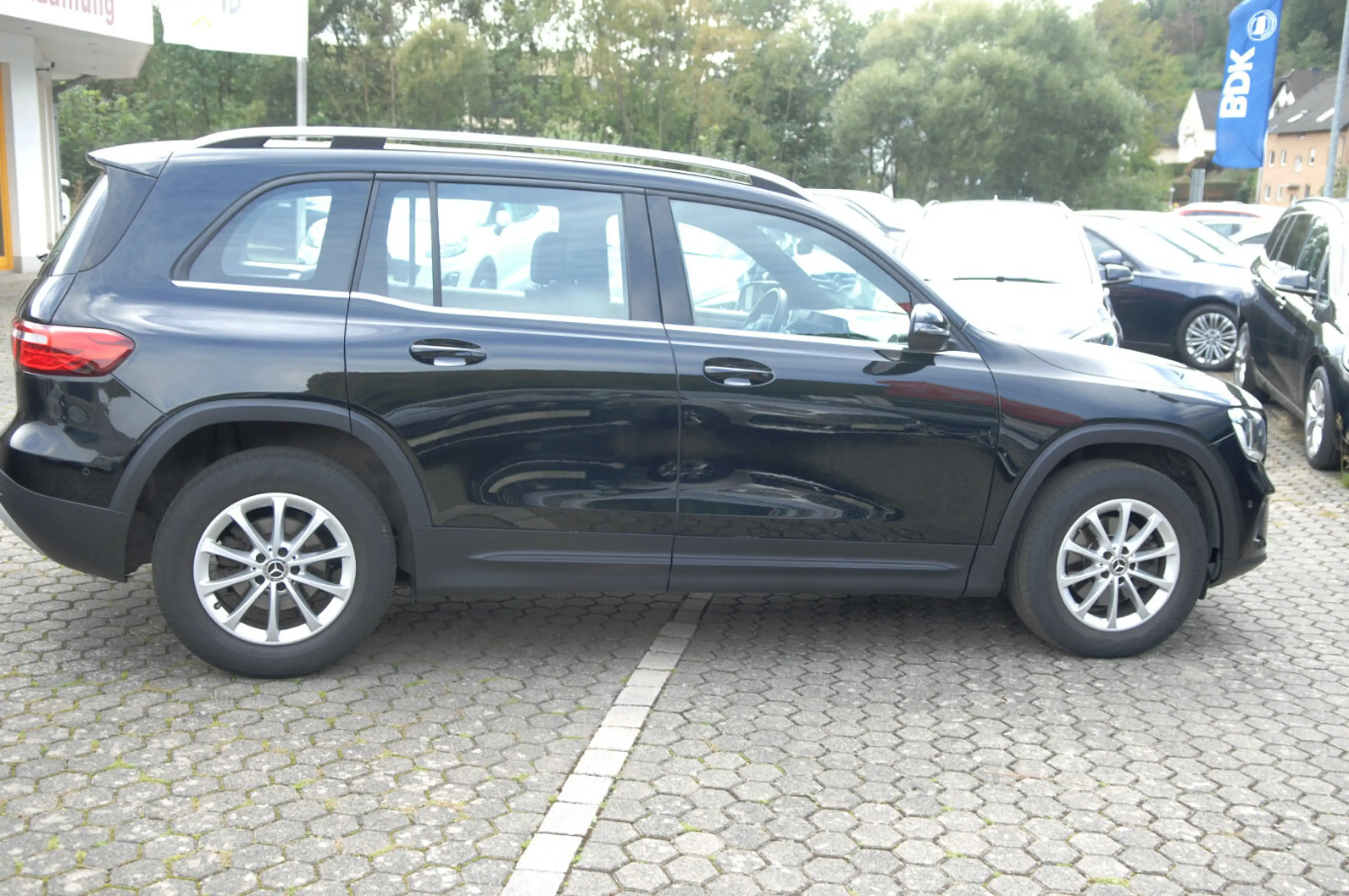 Mercedes-Benz GLB 200 4Matic Style Automatik Navi — photo 8