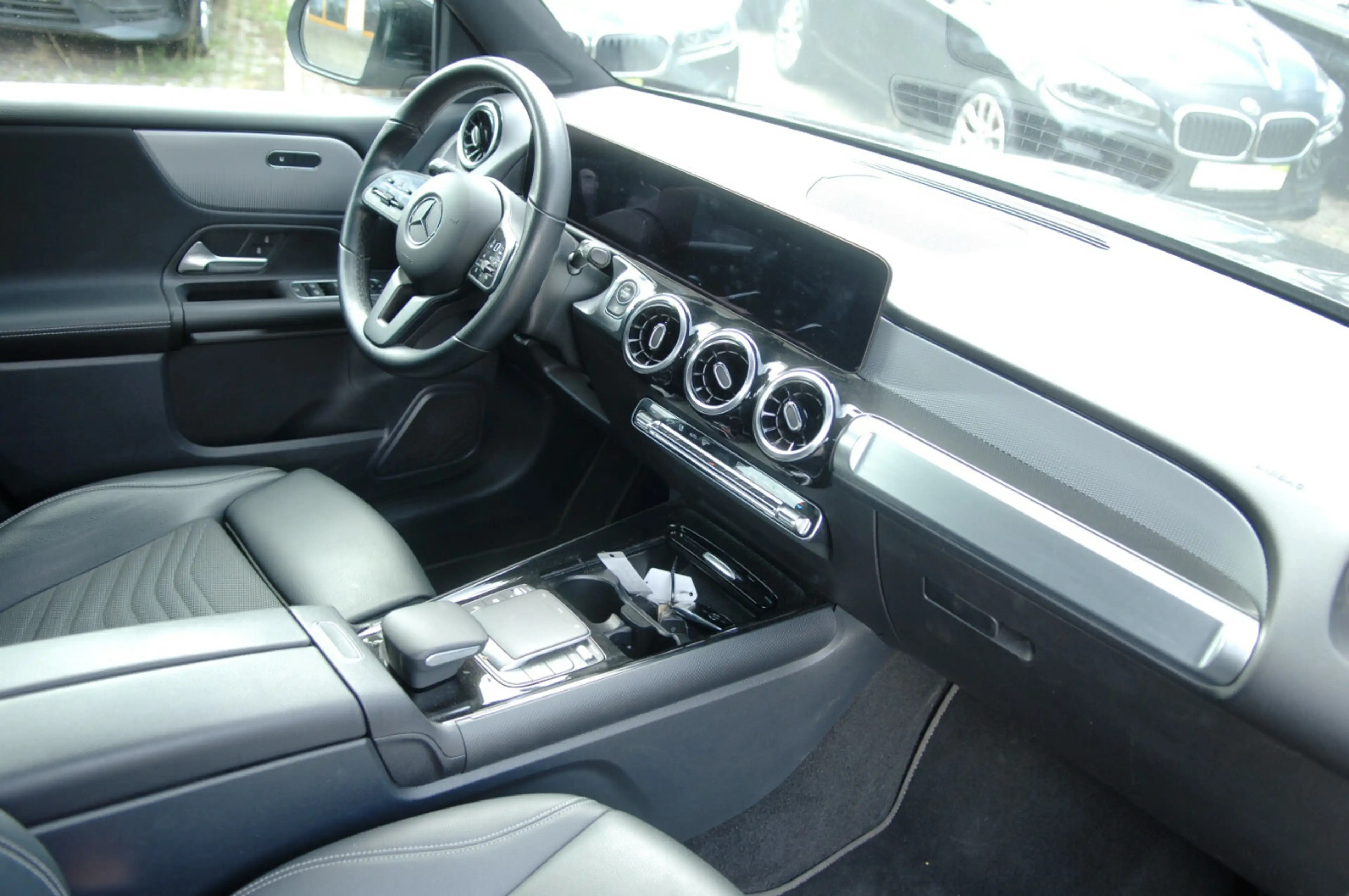 Mercedes-Benz GLB 200 4Matic Style Automatik Navi — photo 10