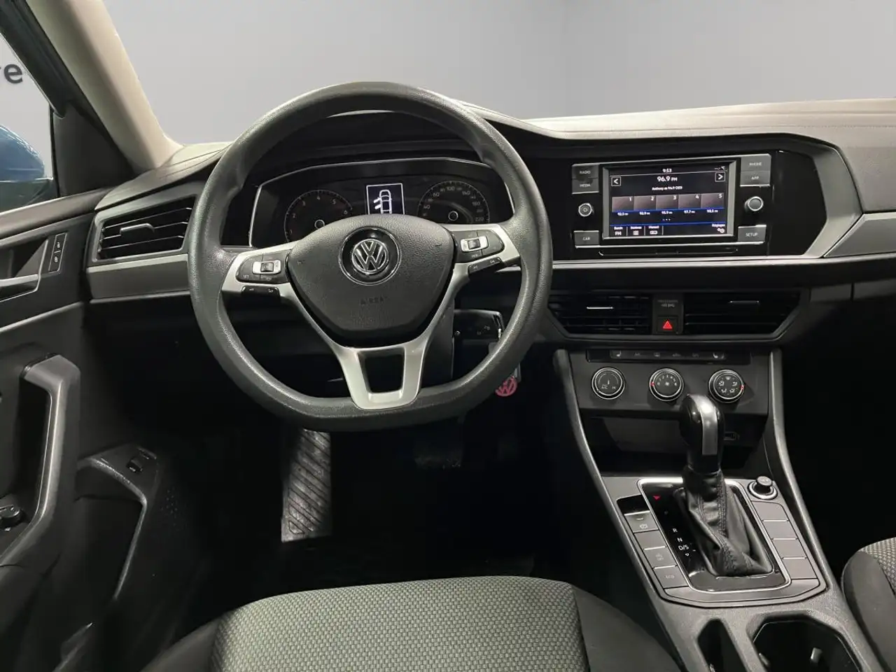 Volkswagen Jetta снимка Volkswagen Jetta