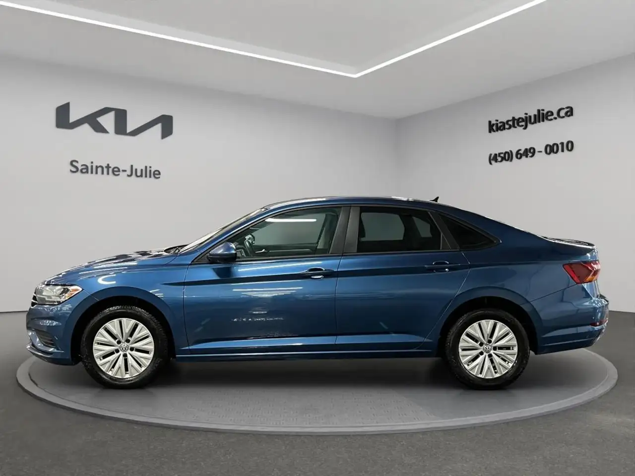 Volkswagen Jetta снимка Volkswagen Jetta