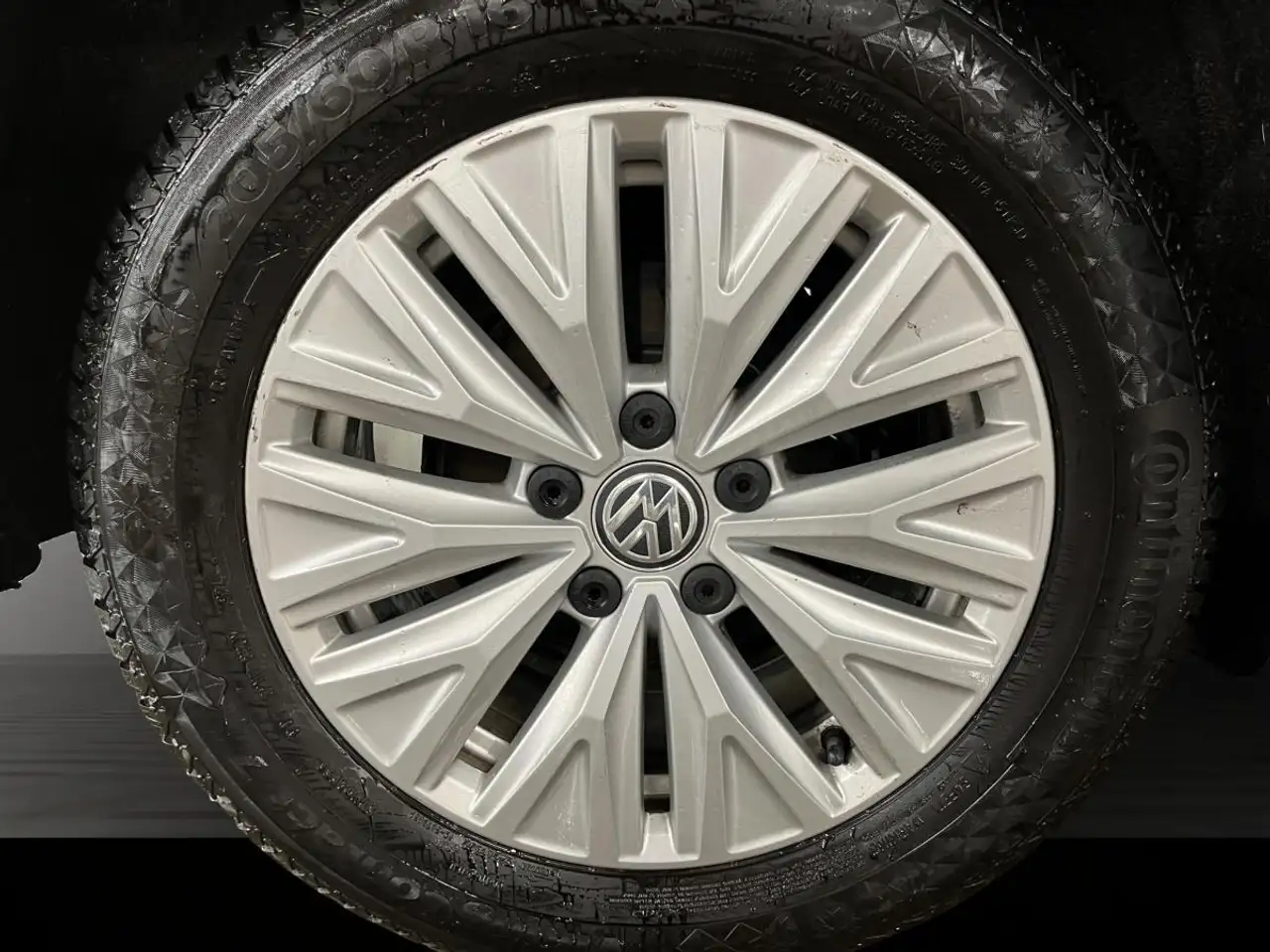 Volkswagen Jetta снимка Volkswagen Jetta