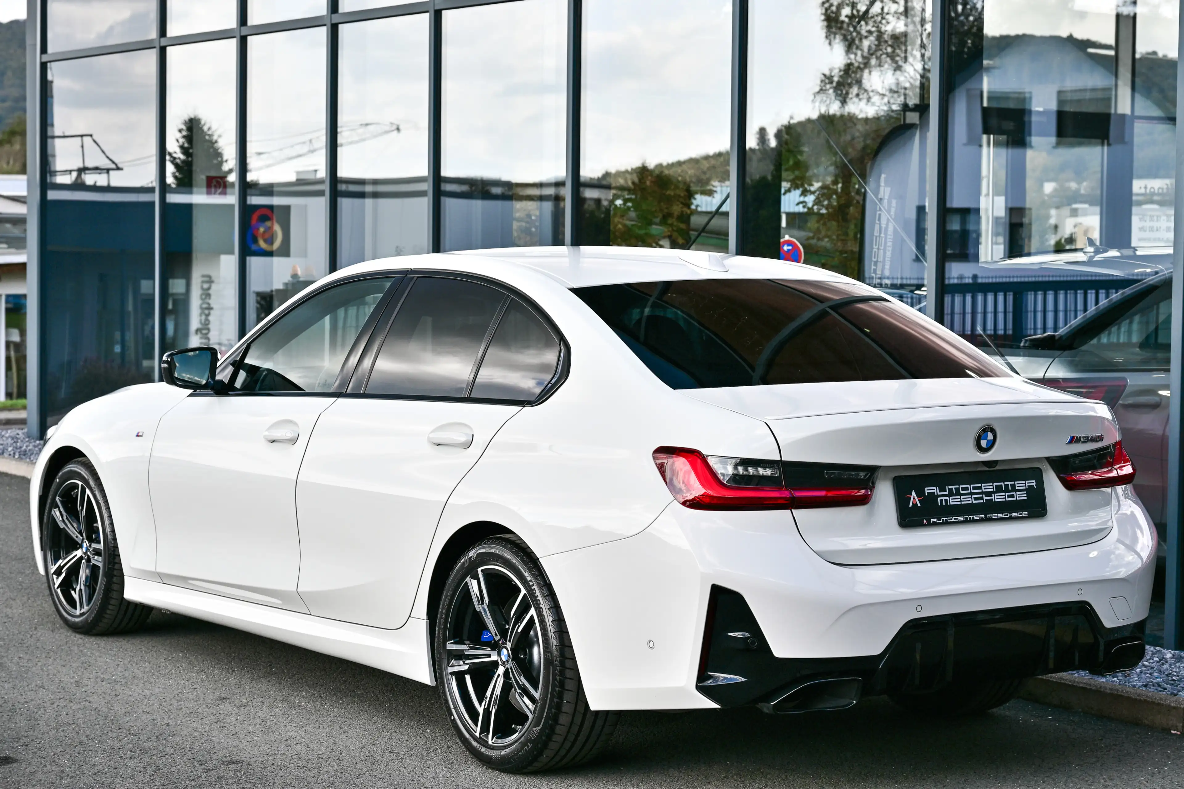 BMW 340 xDrive Lim M Sport HUD* Keyless* Top View* — photo 5