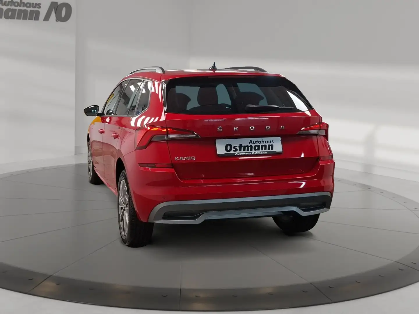 Skoda Kamiq 1.0 TSI Clever SHZ 2xKlima Klima LED Rot - 2