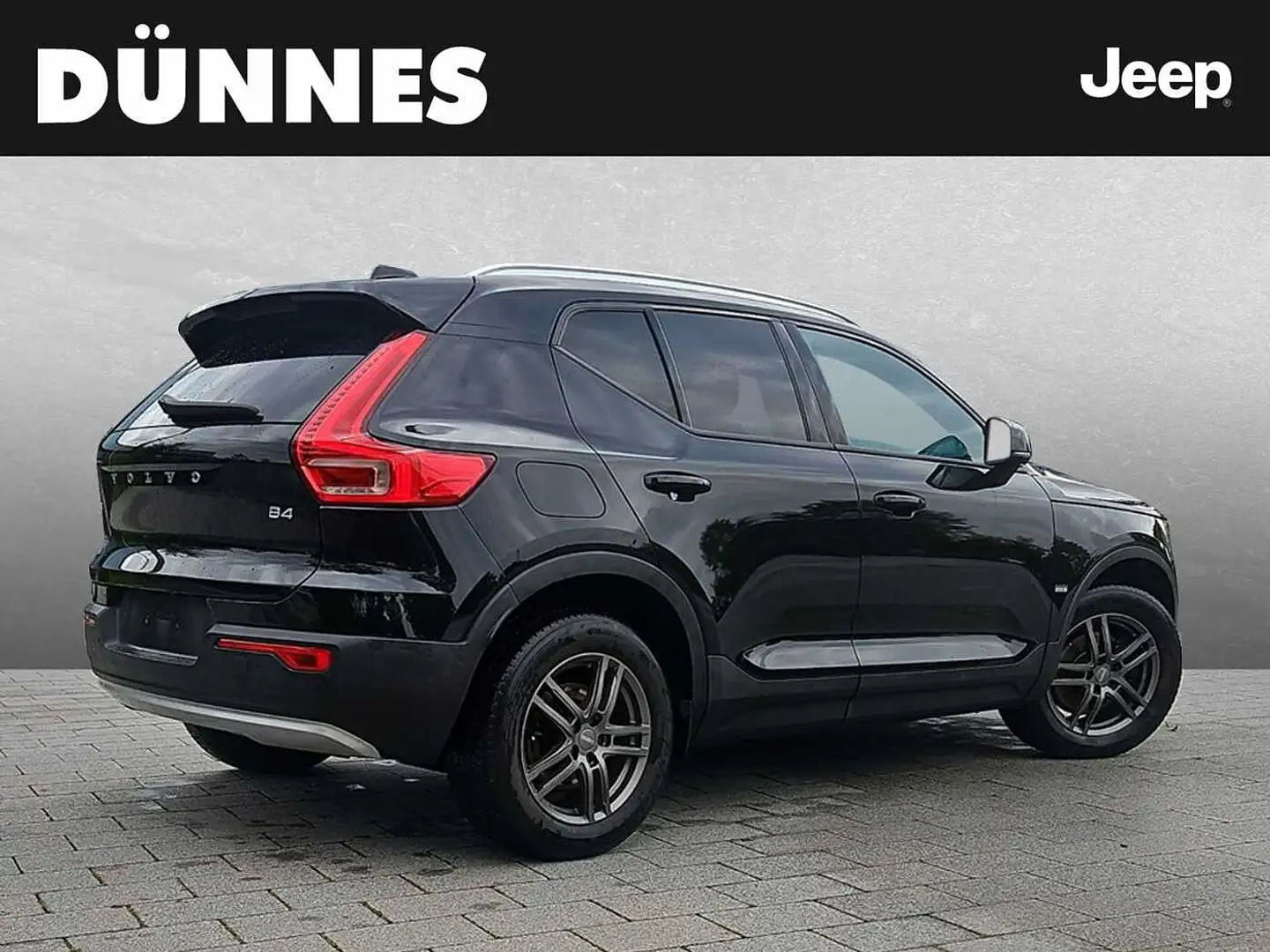 Volvo XC40 Geartronic Momentum Pro Schwarz - 2