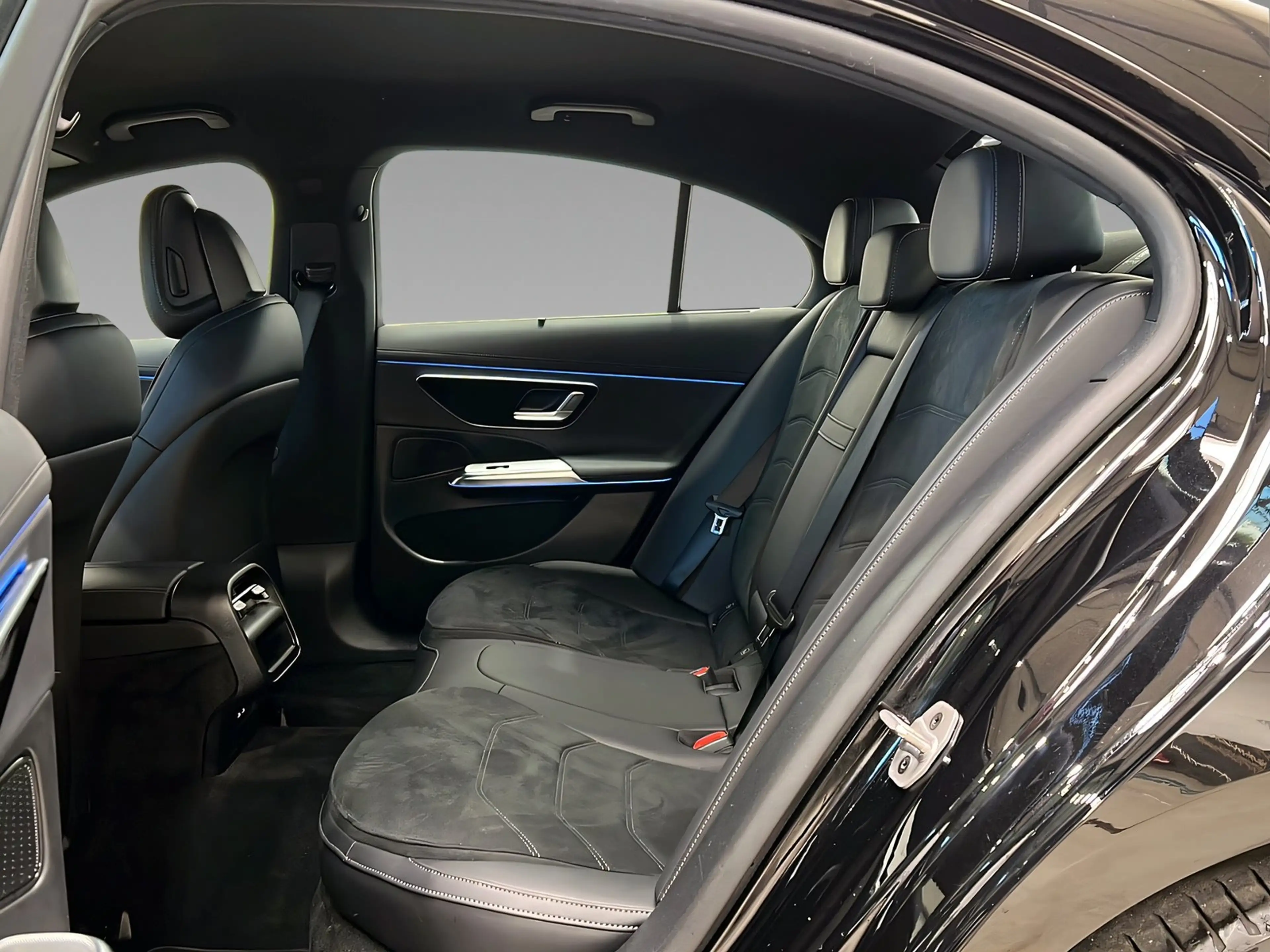 Mercedes-Benz E 450 d 4M AMG+DIGITAL+DISTRO+Memory+LrHz+360° — photo 10