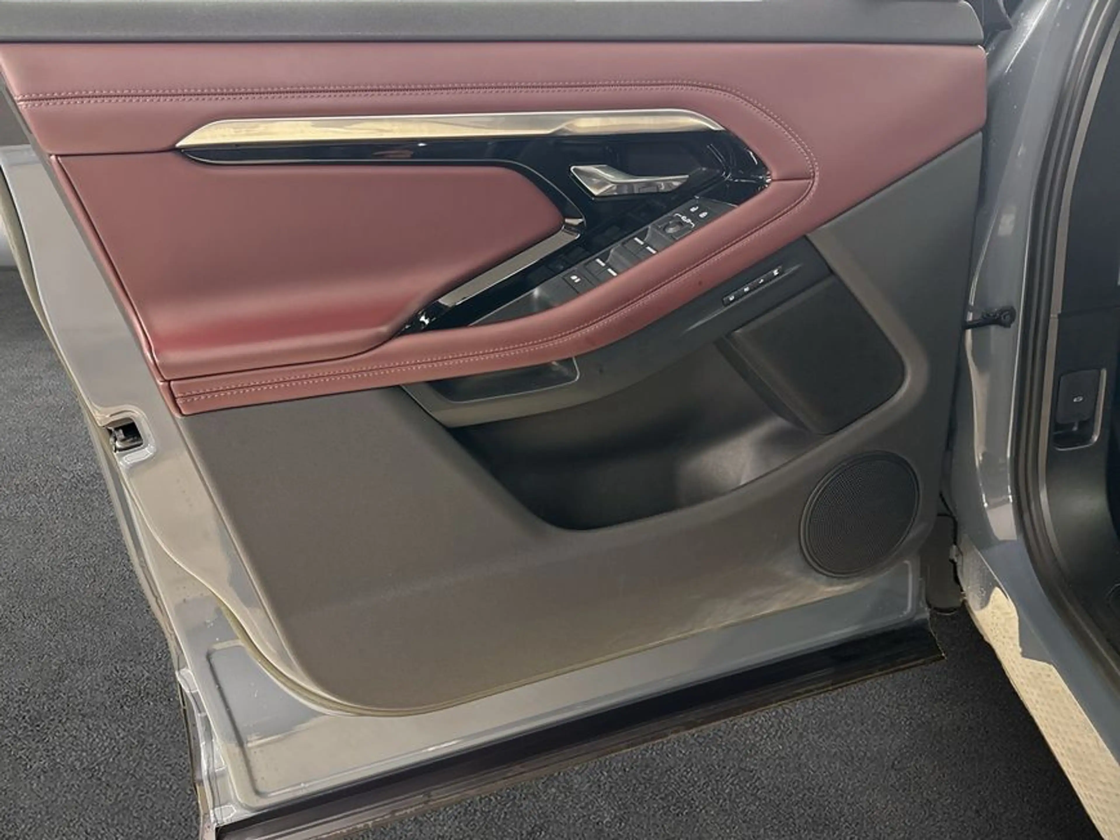 Land Rover Range Rover Evoque P200 R-Dynamic HSE — photo 14