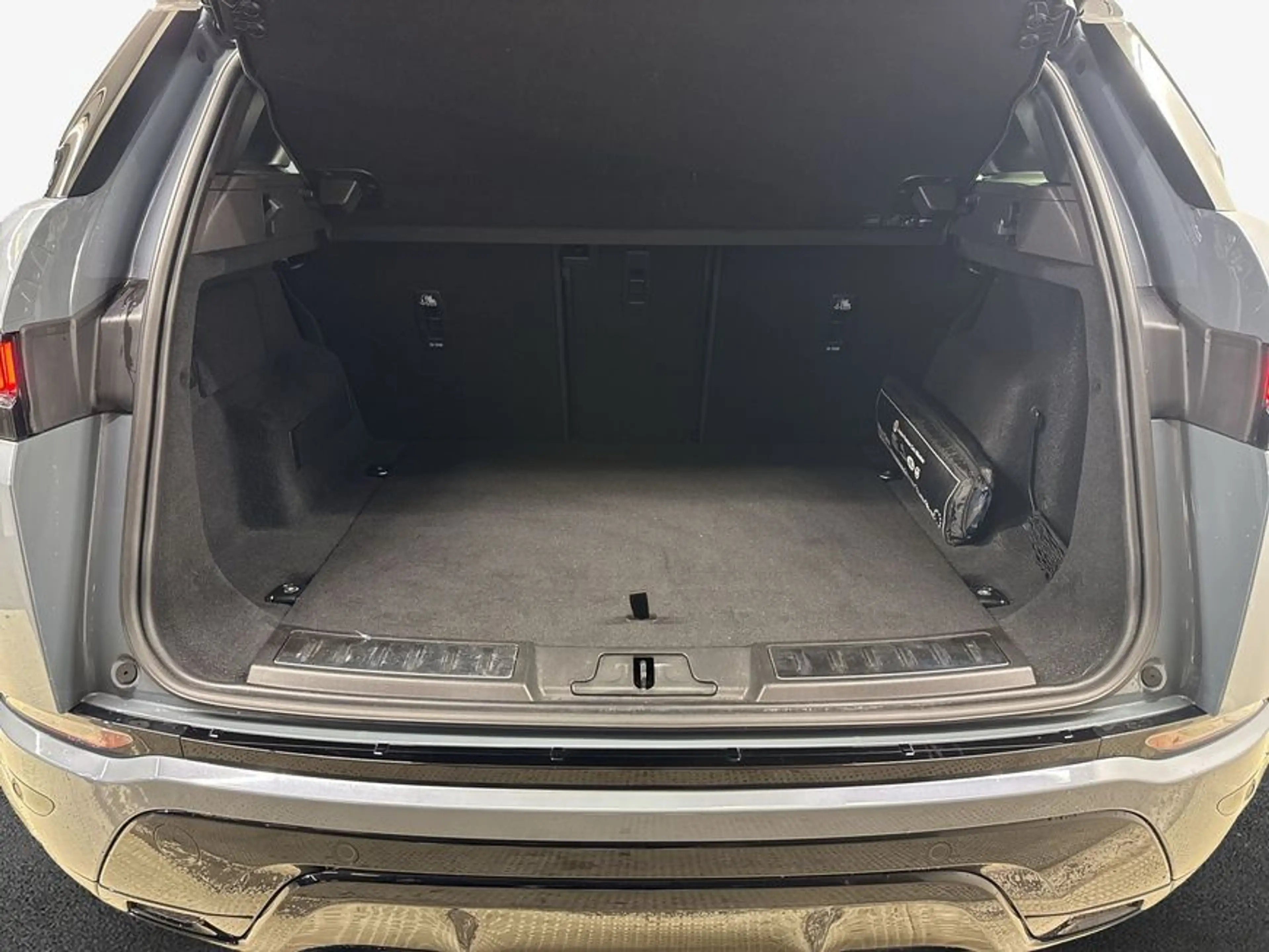 Land Rover Range Rover Evoque P200 R-Dynamic HSE — photo 12