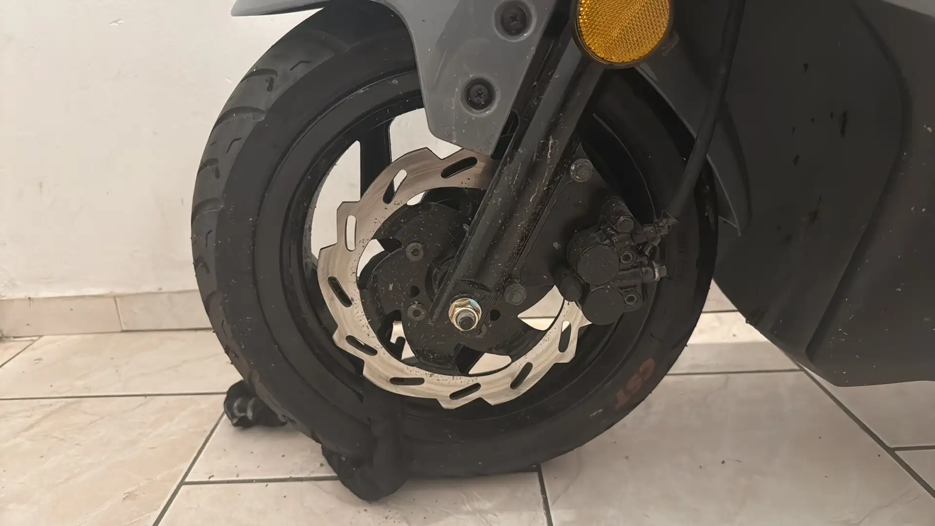 SYM Orbit III basique Szürke - 1