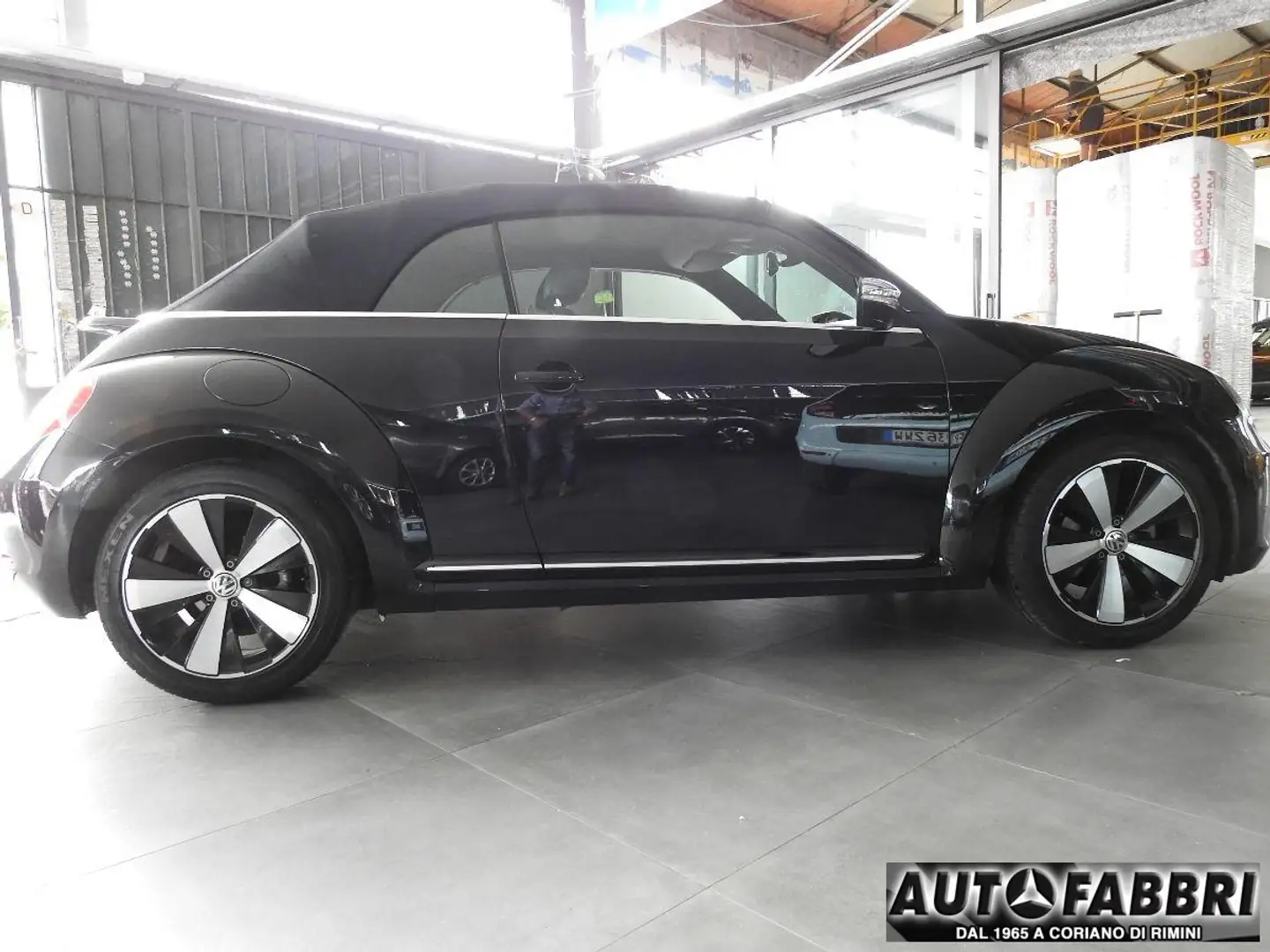 Volkswagen VOLKSWAGEN - New Beetle Cabrio 1.2 tSI Design Ltd Noir - 2