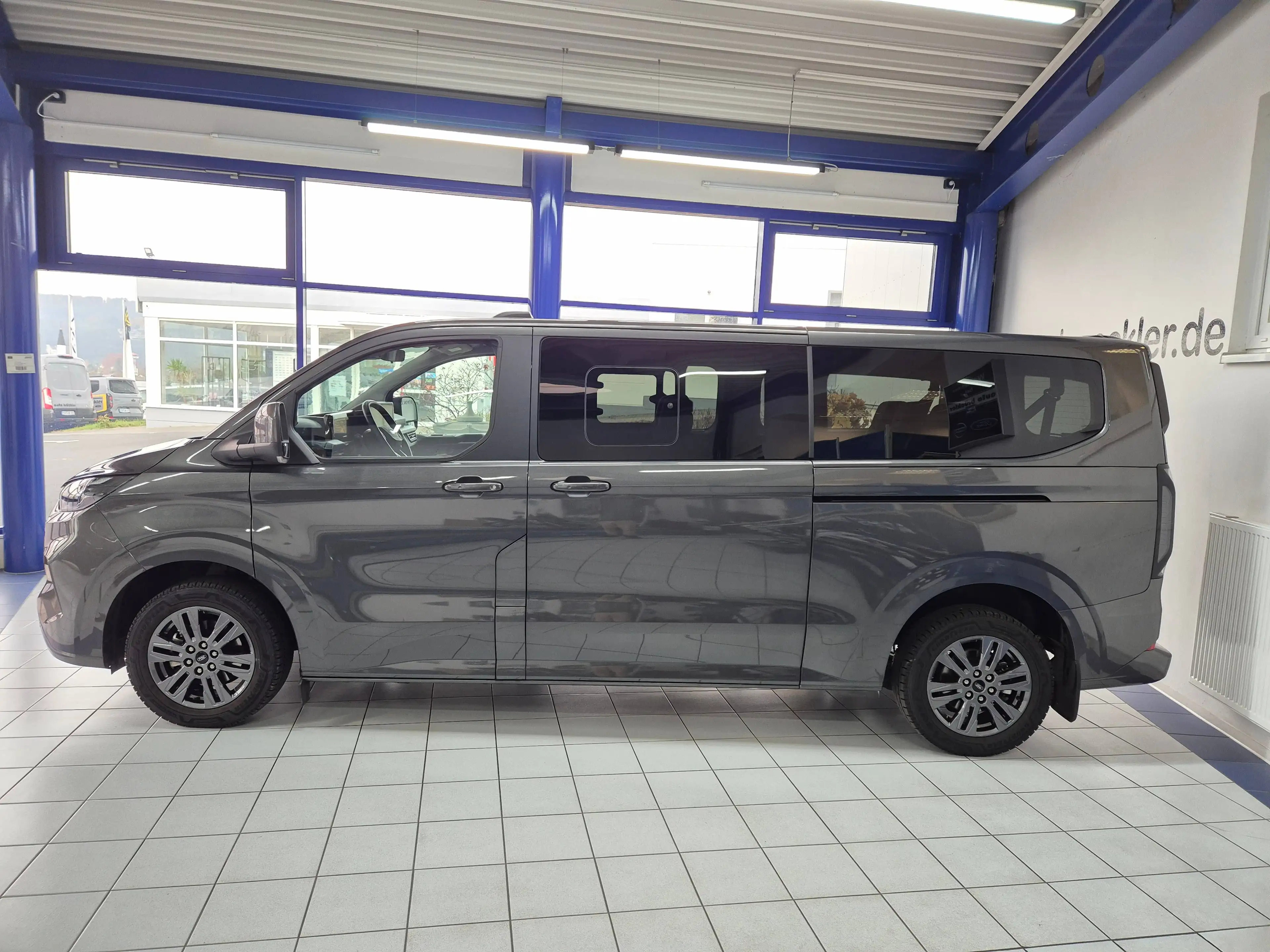 Ford Tourneo Custom 320 L2 Tourneo Titanium - LED - AHK - 8 Sitze - — photo 3