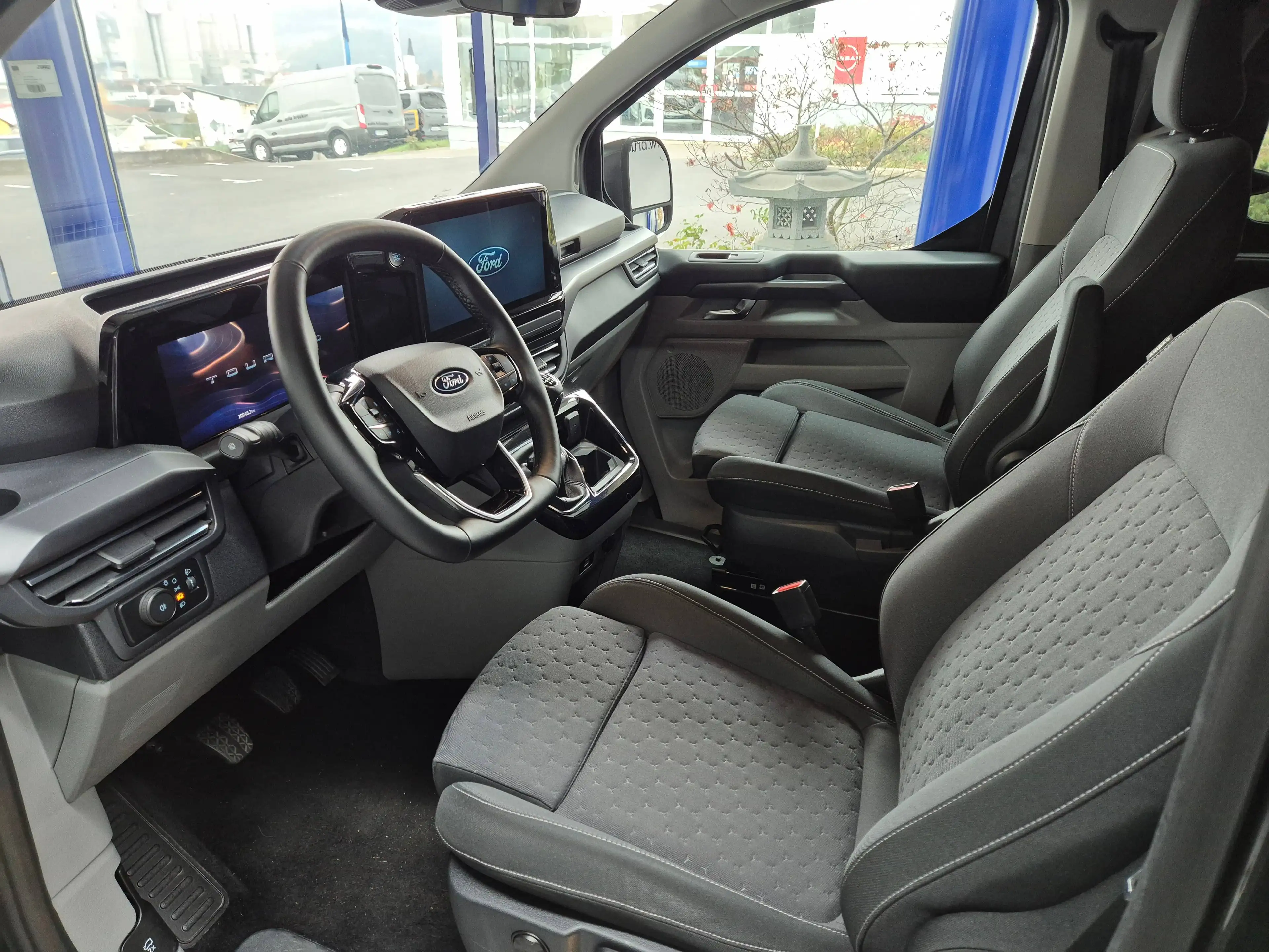 Ford Tourneo Custom 320 L2 Tourneo Titanium - LED - AHK - 8 Sitze - — photo 4