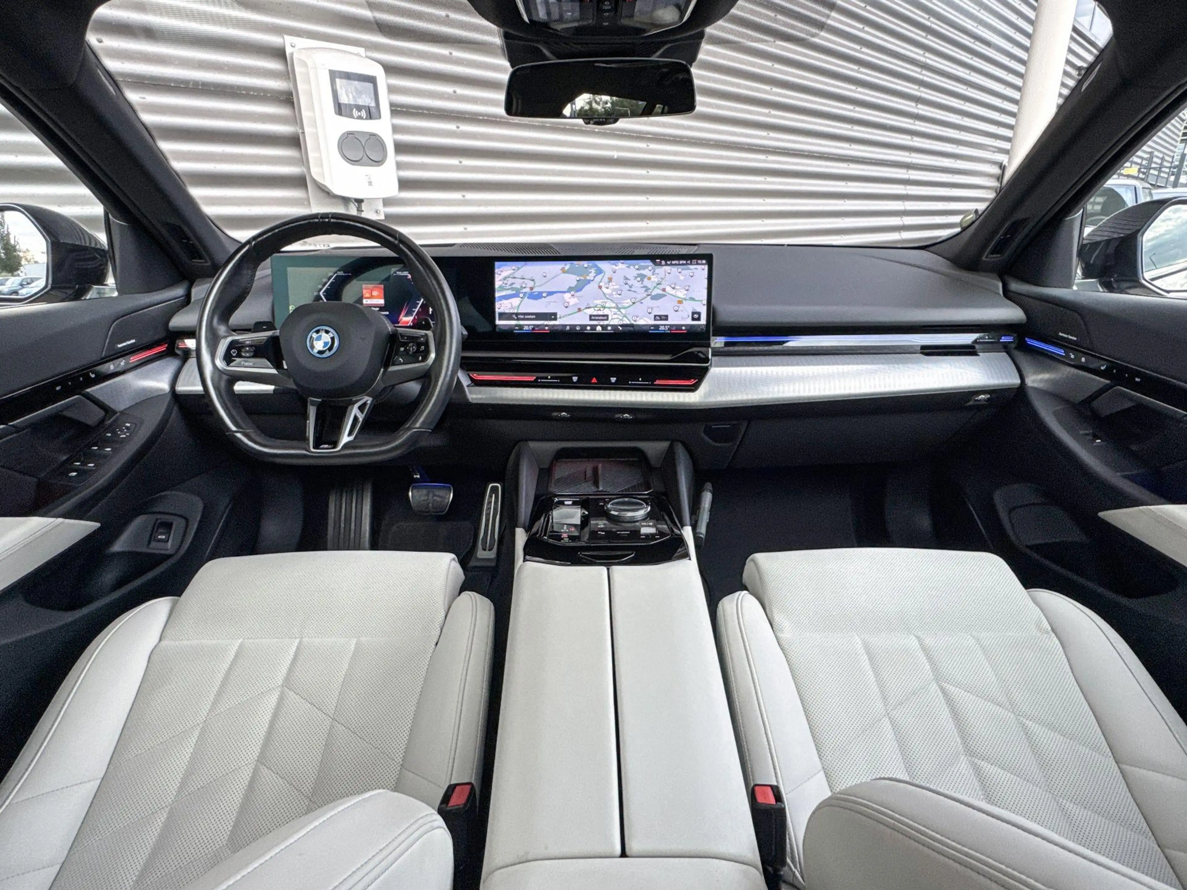 BMW 530 5-serie Touring 530e — photo 15