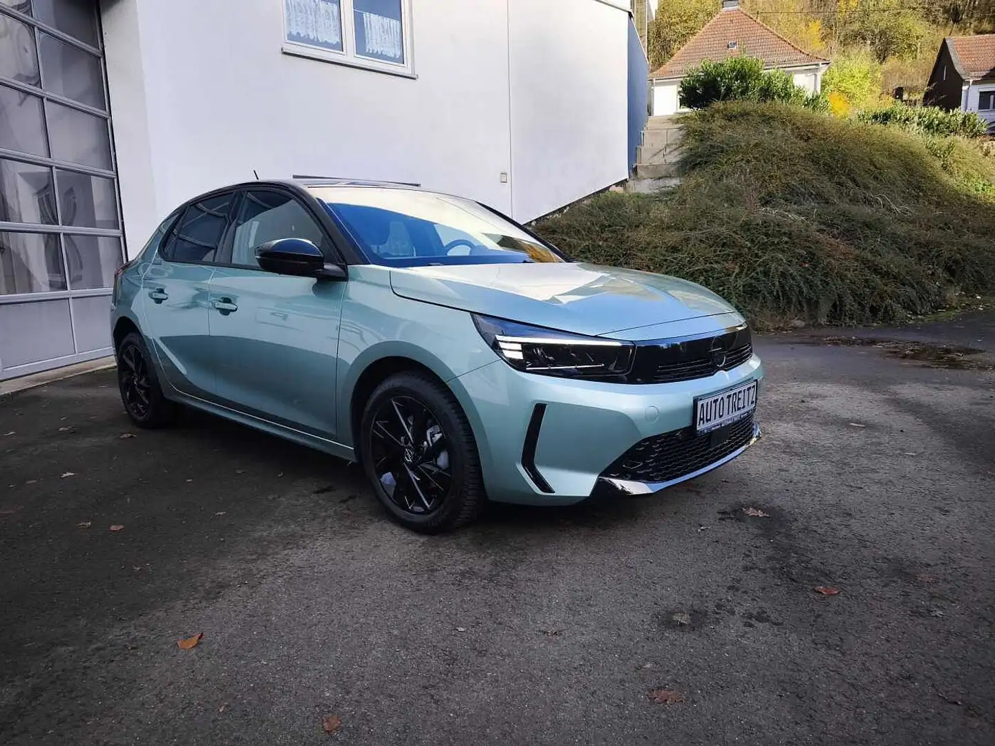 Opel Corsa 1.2 YES Grün - 1