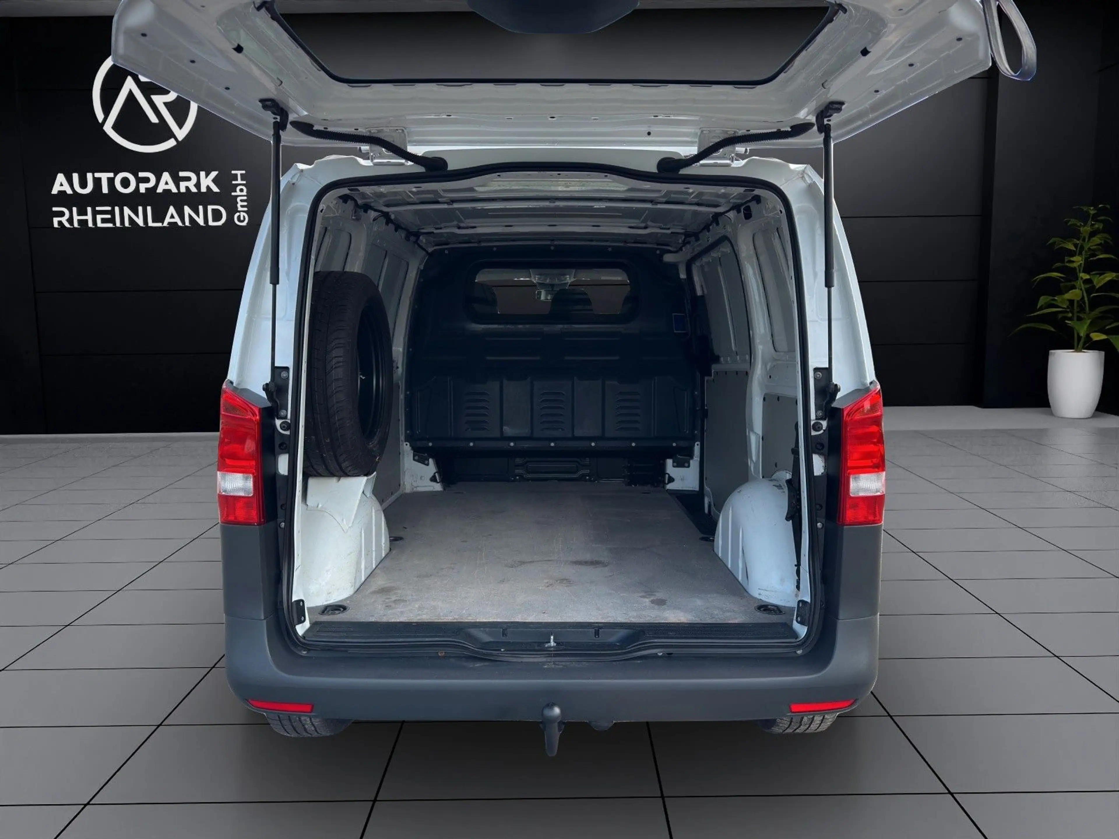 Mercedes-Benz Vito Kasten 114 CDI 4x4 kompakt*KLIMA*AUTOMATIK — photo 9