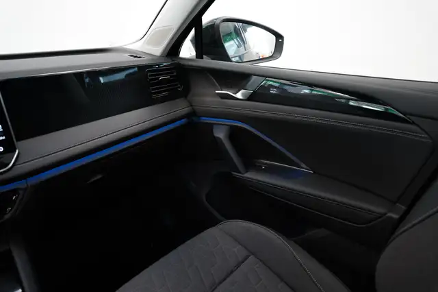 Volkswagen Tiguan view 24