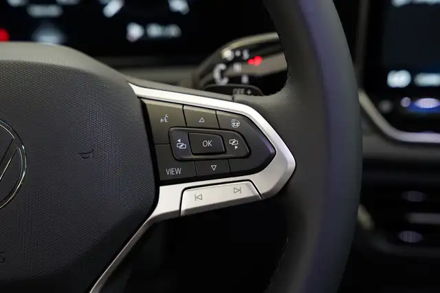 Volkswagen Tiguan view 9