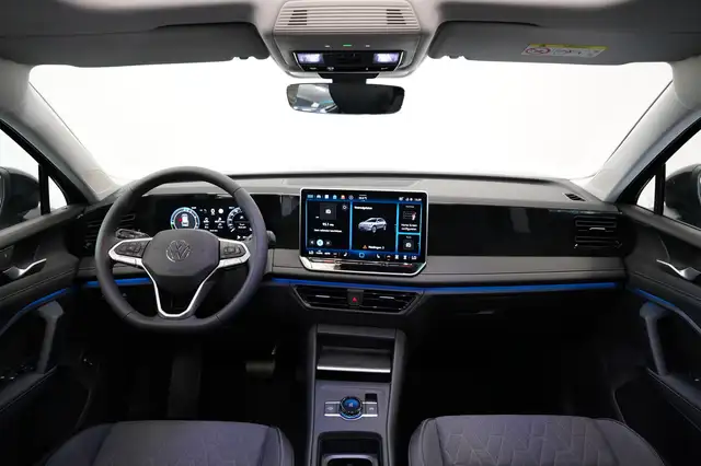 Volkswagen Tiguan view 6
