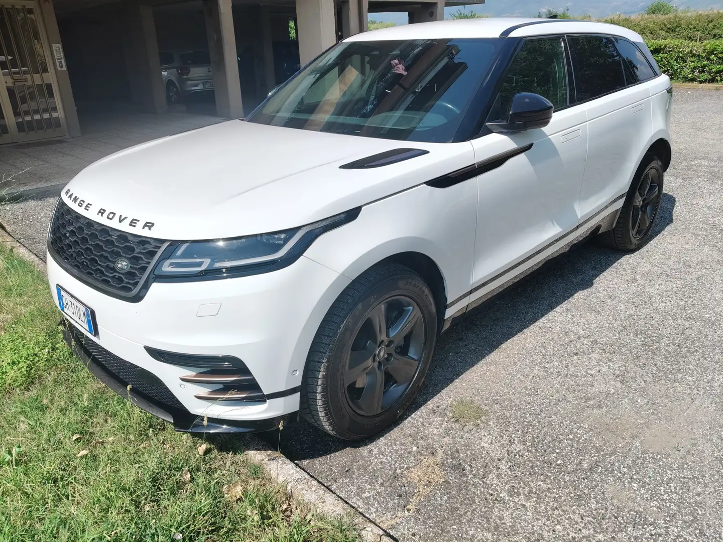 Land Rover Range Rover Velar 2.0d i4 mhev R-Dynamic S 4wd 204cv auto - 2