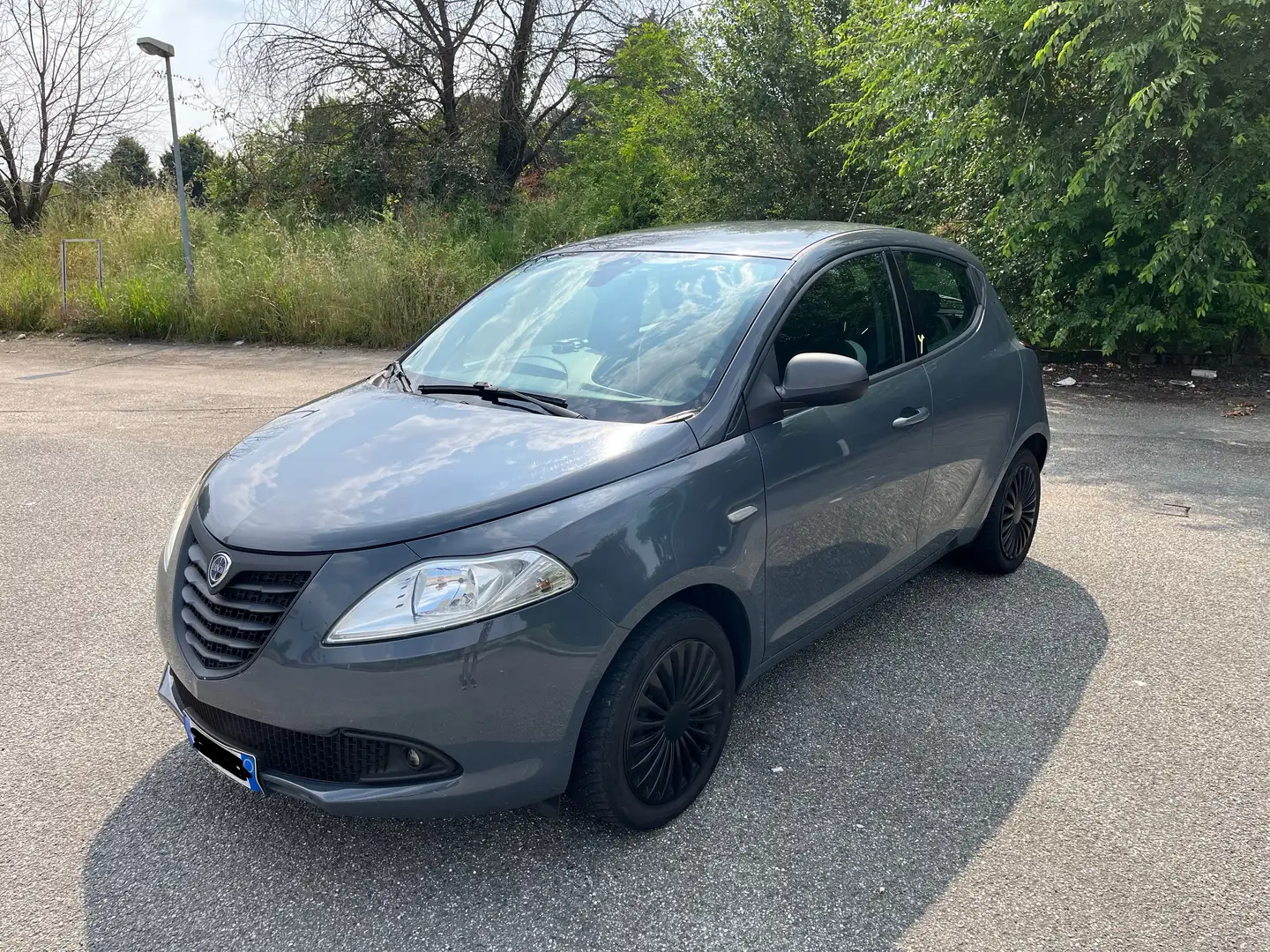 Lancia Ypsilon Ypsilon 1.2 8v Elefantino ecochic Gpl 69cv E6 Gris - 1