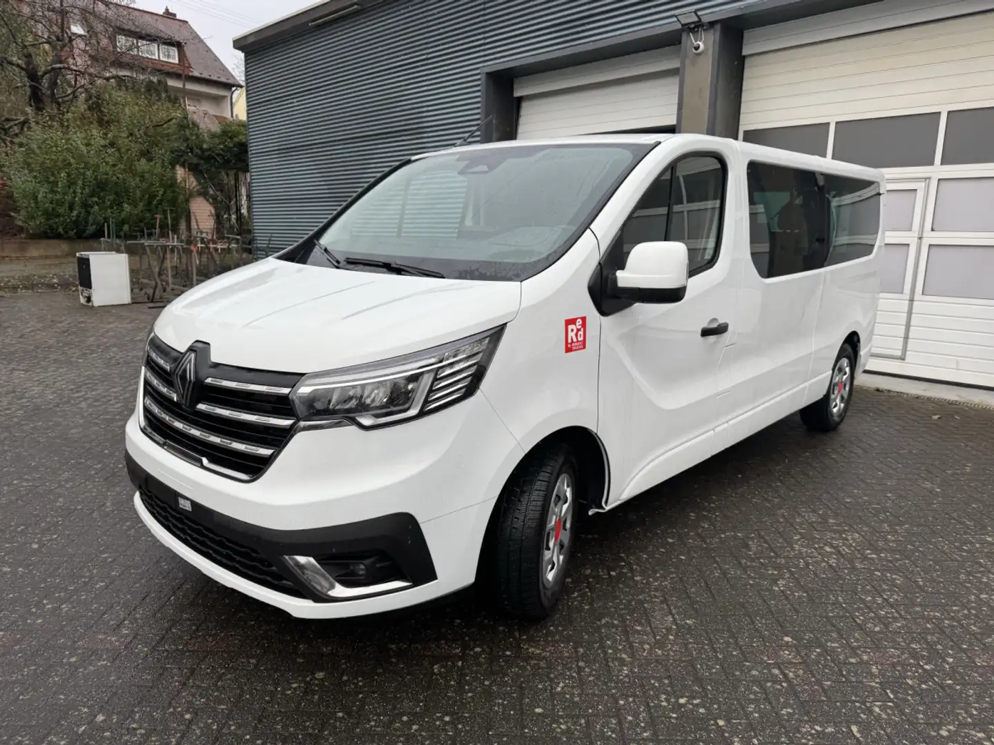 Renault Trafic 150  L2H1 4Jahresreifen/AHK/9 Sitzer Blanco - 2