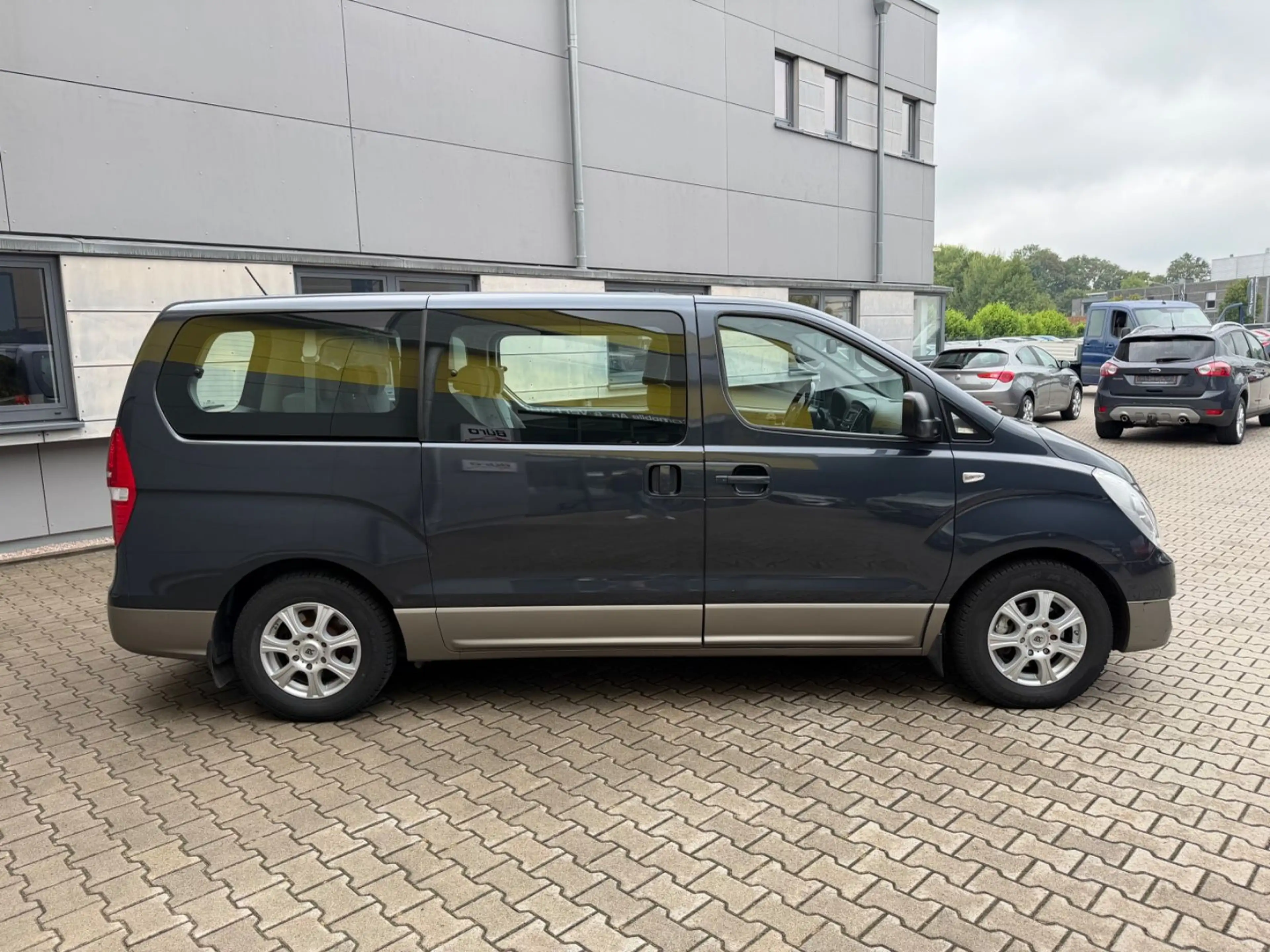 Hyundai H-1 /8 SITZER/AUTOMATIK/3 Z KLIMAA*/SHZ — photo 7