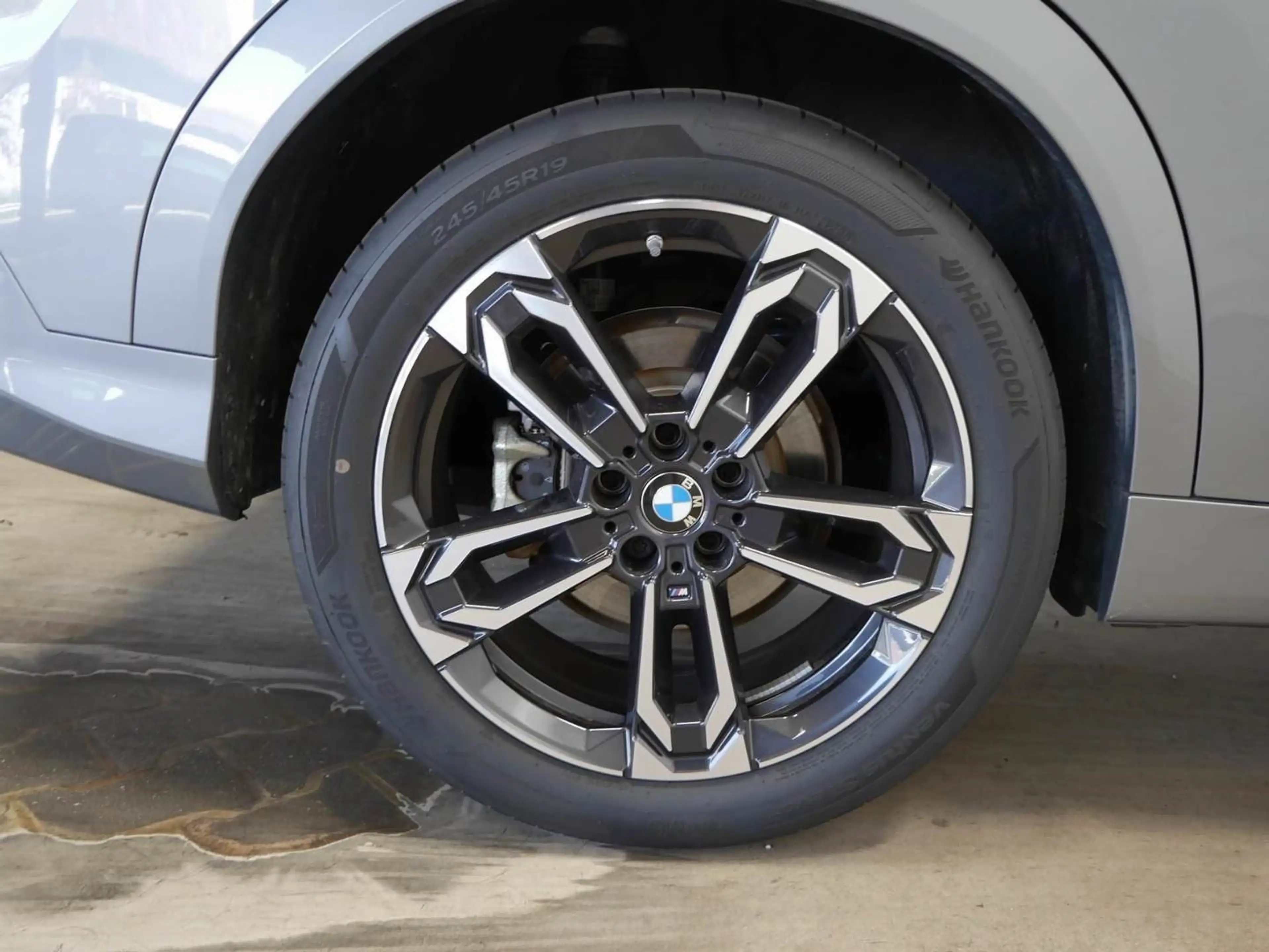 BMW iX2 xDrive30 |Aktivsitz |M Sportpaket |19 M LMR — photo 8