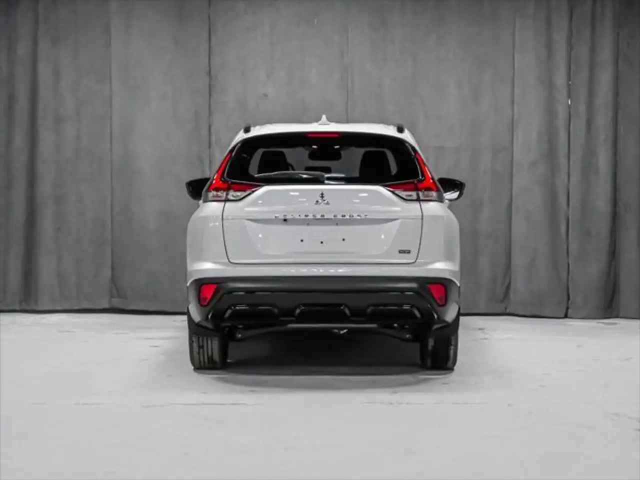 Mitsubishi Eclipse Cross снимка Mitsubishi Eclipse Cross