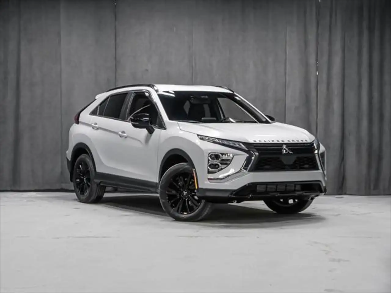 Mitsubishi Eclipse Cross снимка Mitsubishi Eclipse Cross