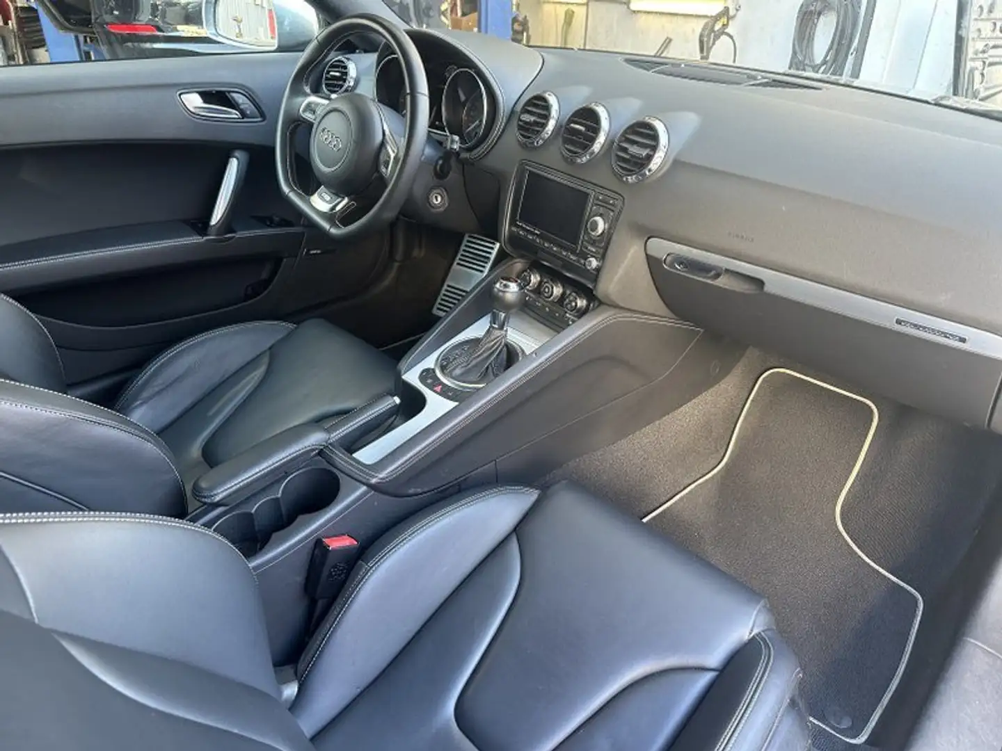 Audi TTS s line Negro - 2