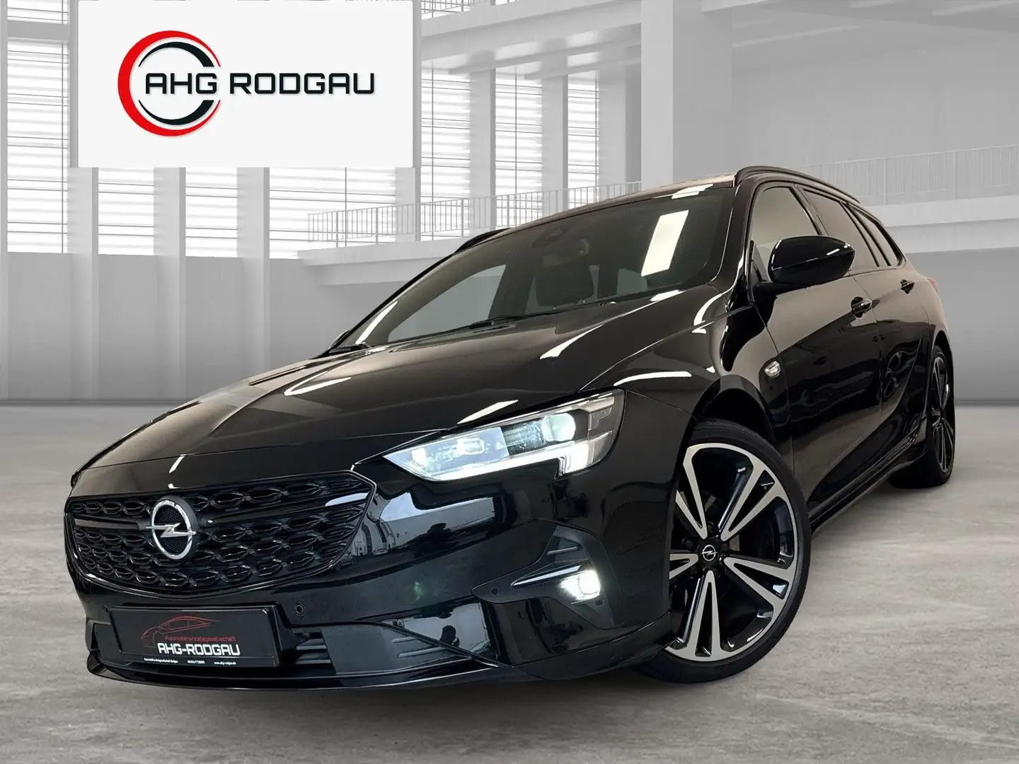 Opel Insignia SportsTourer Ultimate 4x4/OPC-Line/AHK Schwarz - 2